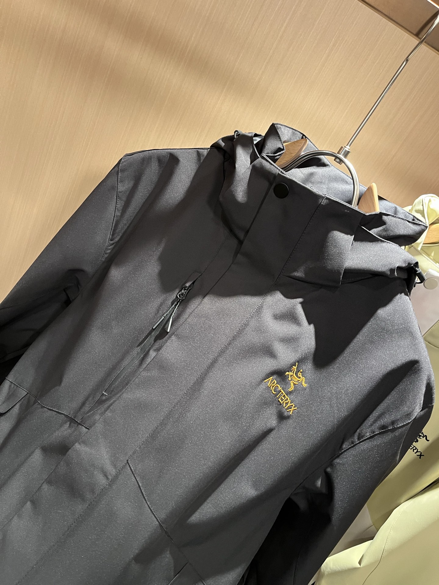 ARCTER*X始*祖鸟 2025秋冬新款男女同款👫夹克外套，户外品牌可能大家第一想到的就是加拿大鹅、始