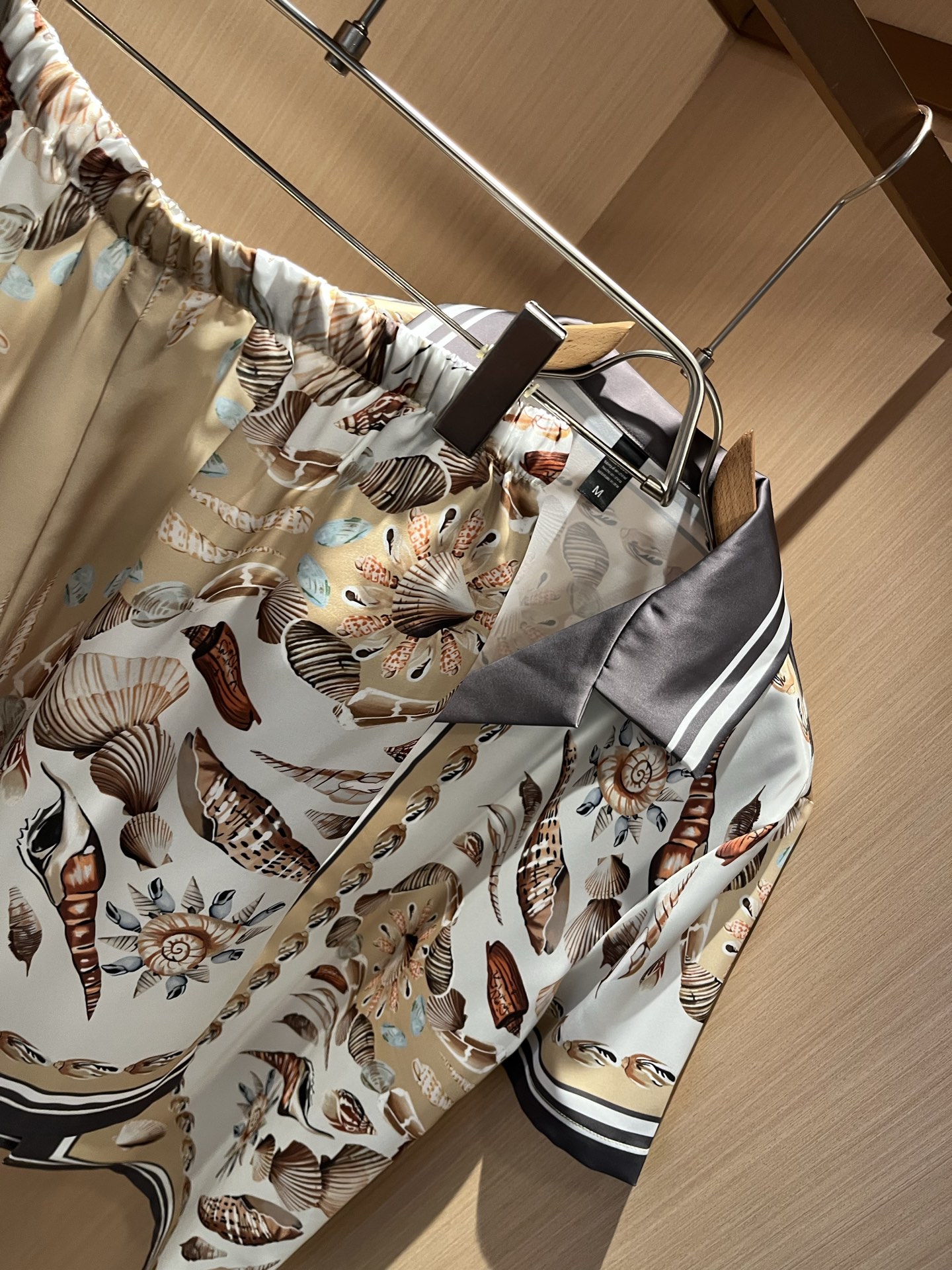 Louis Vuit*on 路易家族 2025春夏新款轻奢休闲套装，男女同款👫睡衣套装！路易家族的新高端