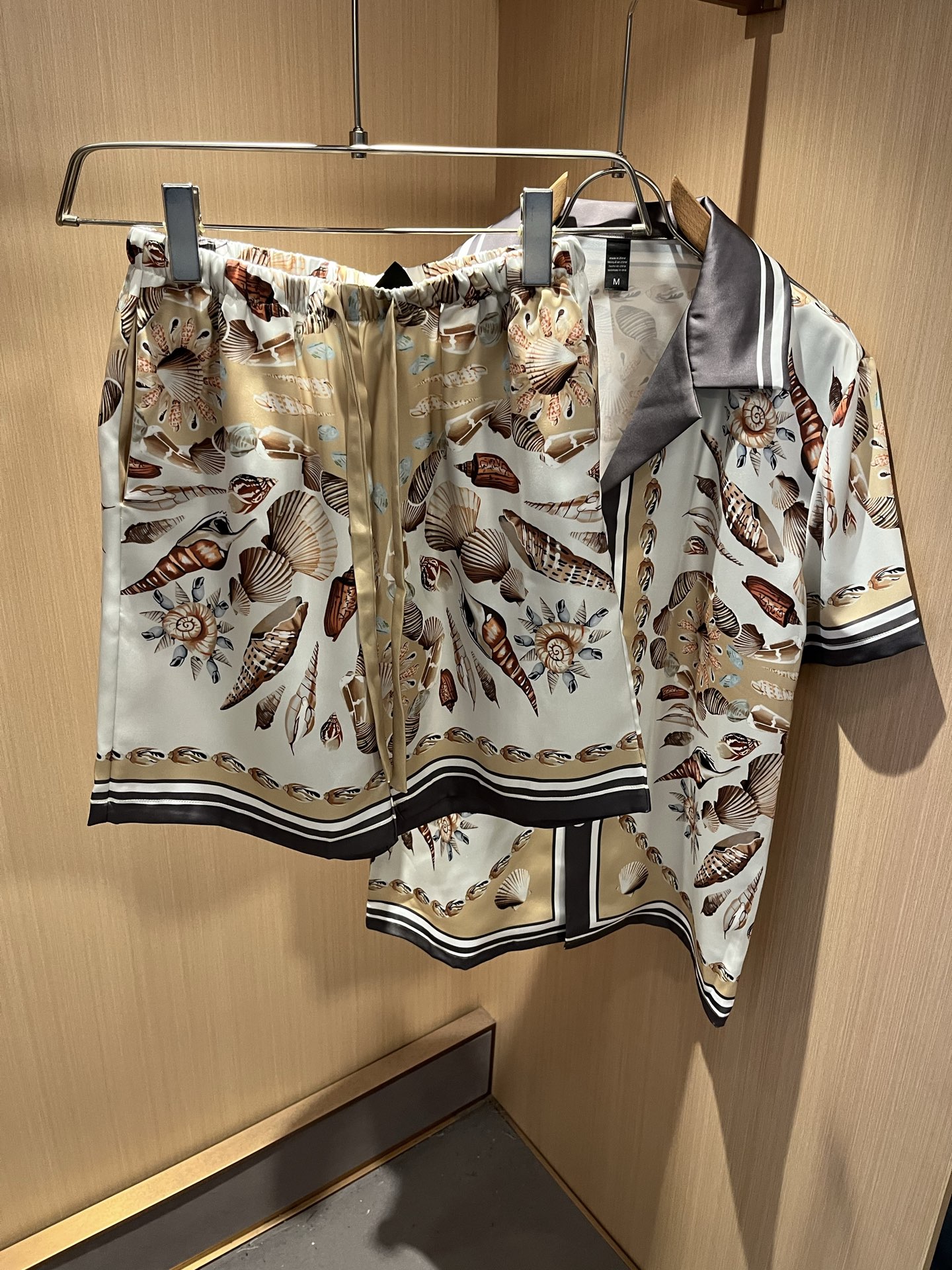 Louis Vuit*on 路易家族 2025春夏新款轻奢休闲套装，男女同款👫睡衣套装！路易家族的新高端