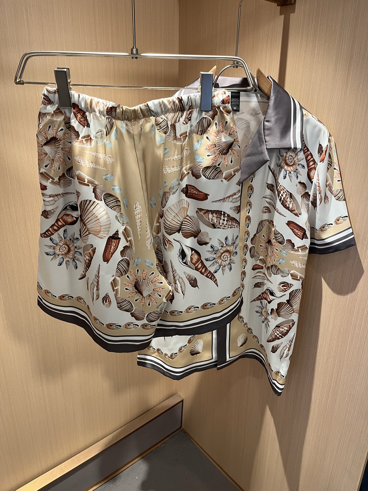 Louis Vuit*on 路易家族 2025春夏新款轻奢休闲套装，男女同款👫睡衣套装！路易家族的新高端