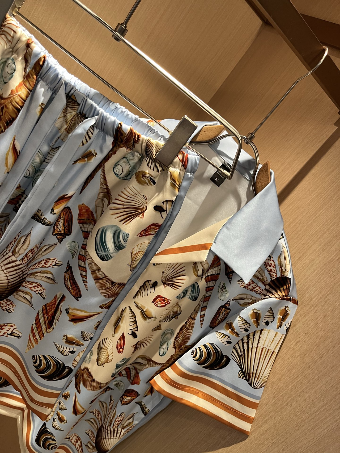 Louis Vuit*on 路易家族 2025春夏新款轻奢休闲套装，男女同款👫睡衣套装！路易家族的新高端