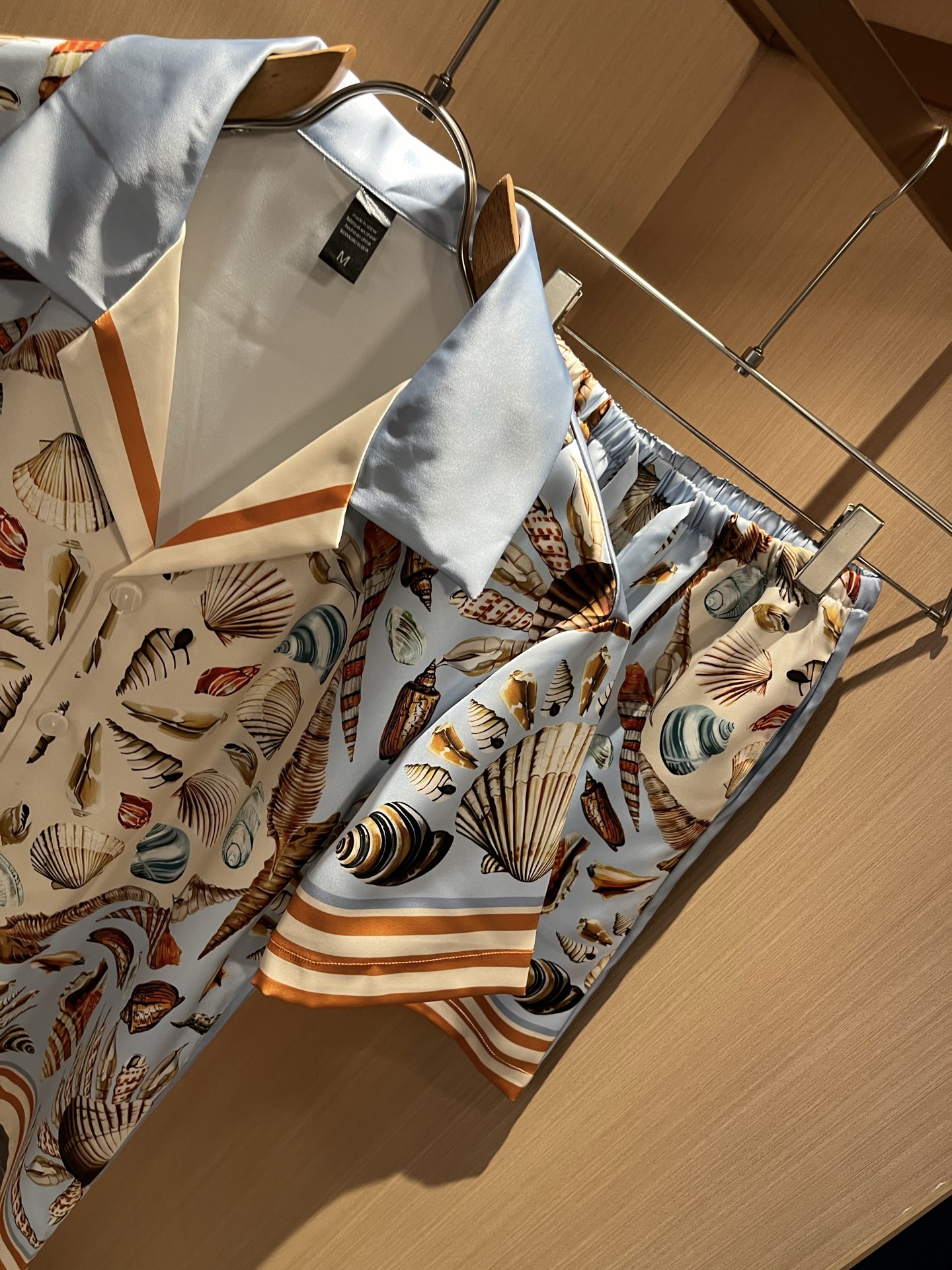 Louis Vuit*on 路易家族 2025春夏新款轻奢休闲套装，男女同款👫睡衣套装！路易家族的新高端