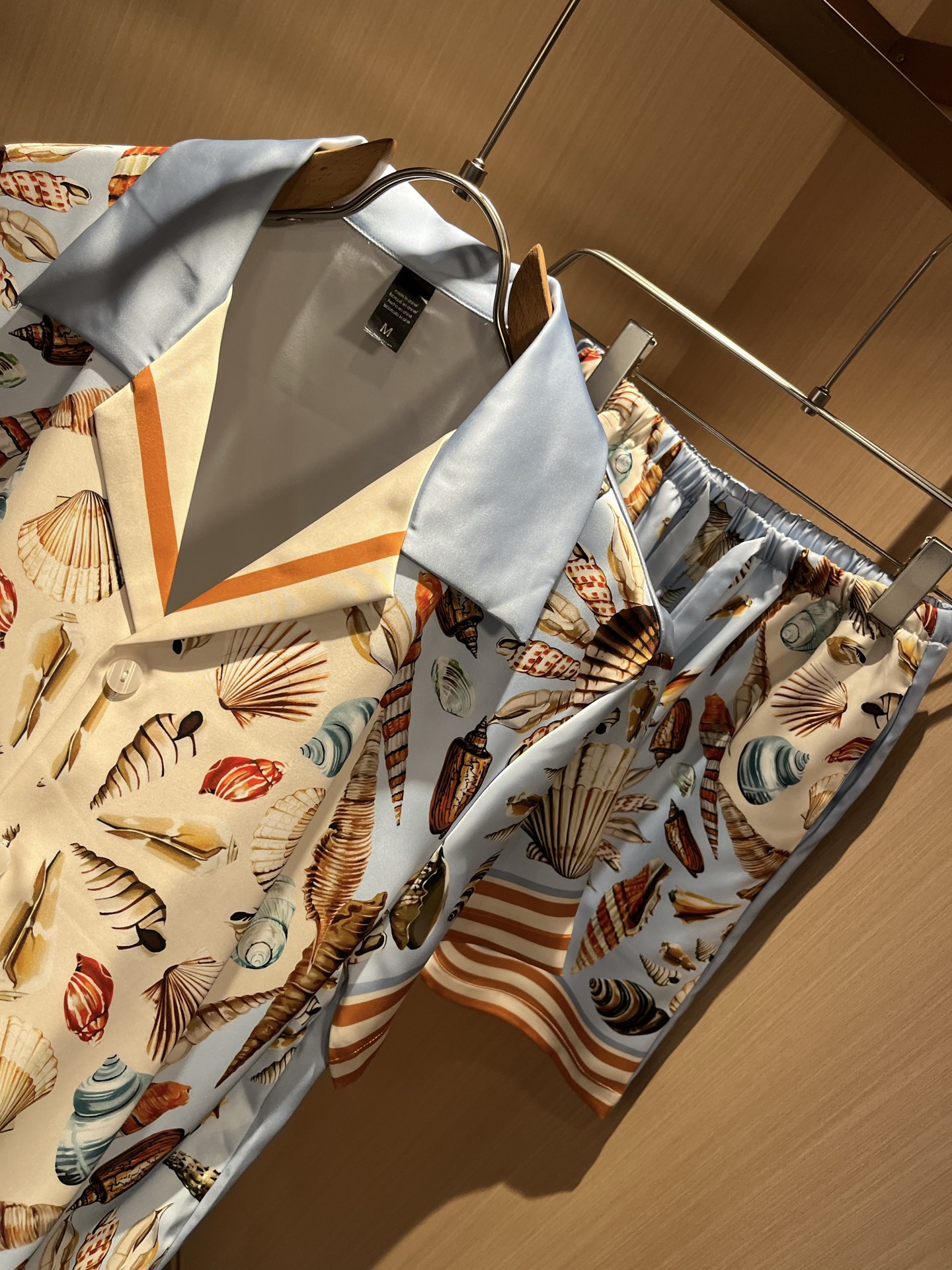 Louis Vuit*on 路易家族 2025春夏新款轻奢休闲套装，男女同款👫睡衣套装！路易家族的新高端