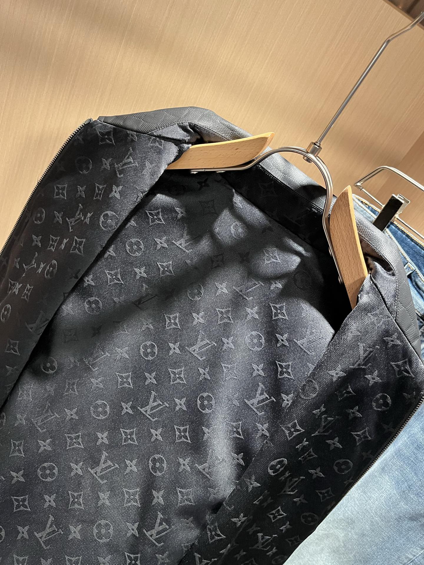 LouisVuitt*路易*登 ⚠️双面夹克！2025秋冬新品最新款夹克外套，立体老花图案装夹克外套！贸