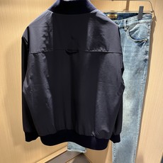 LouisVuitt*路易*登 ⚠️双面夹克!2025秋冬新品最新款夹克外套,立体老花图案装夹克外套! LouisVuitt*路易*登 ⚠️双面夹克!2025秋冬新品最新款夹克外套,立体老花图案装夹克外套!