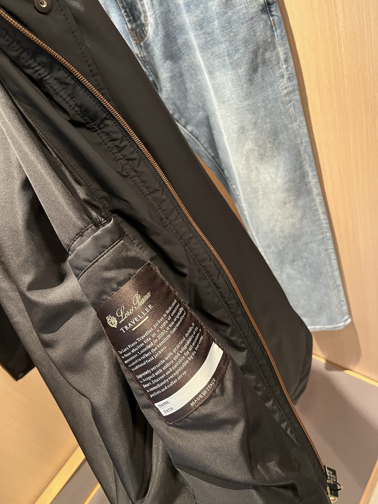 Loro Piana诺悠翩雅 2025秋冬新品男士休闲夹克外套，外贸公司订单！客供聚酯纤维材质，胸前lo