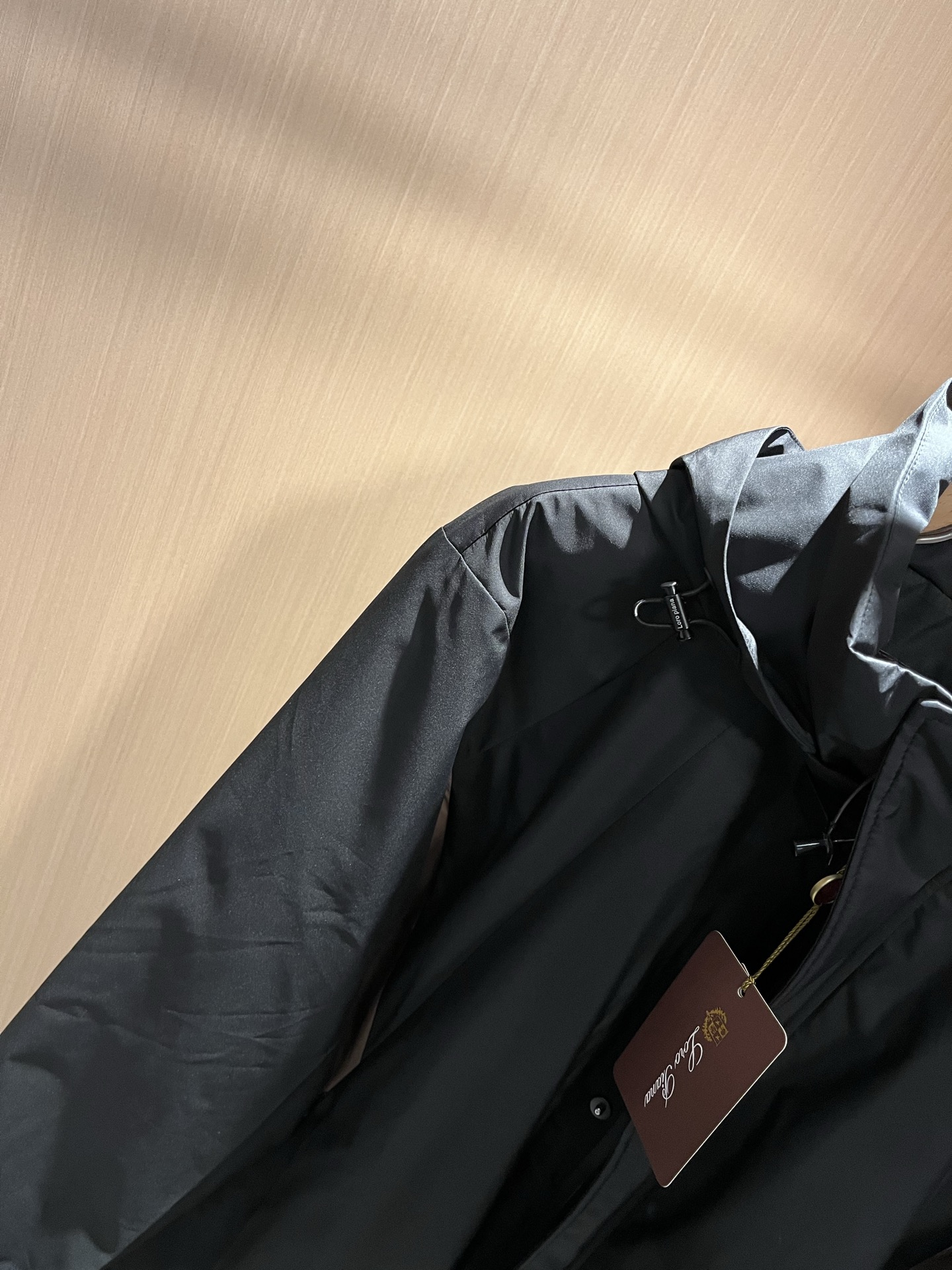 Loro Piana诺悠翩雅 2025秋冬新品男士休闲夹克外套，外贸公司订单！客供聚酯纤维材质，胸前lo