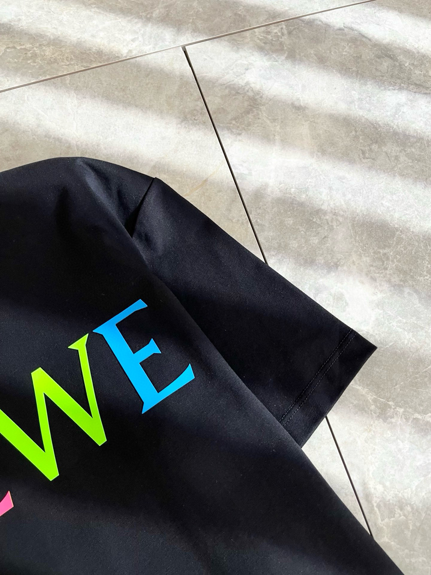 LOE*WE罗*威 2025春夏新款男女同款👫短袖T恤，意大利原厂订单渠道，极具个性高级风，标志logo