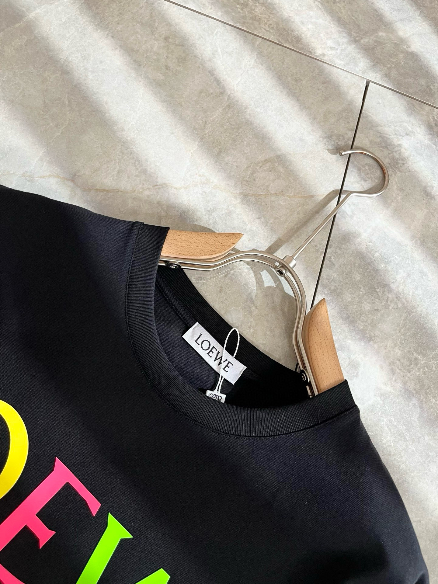 LOE*WE罗*威 2025春夏新款男女同款👫短袖T恤，意大利原厂订单渠道，极具个性高级风，标志logo