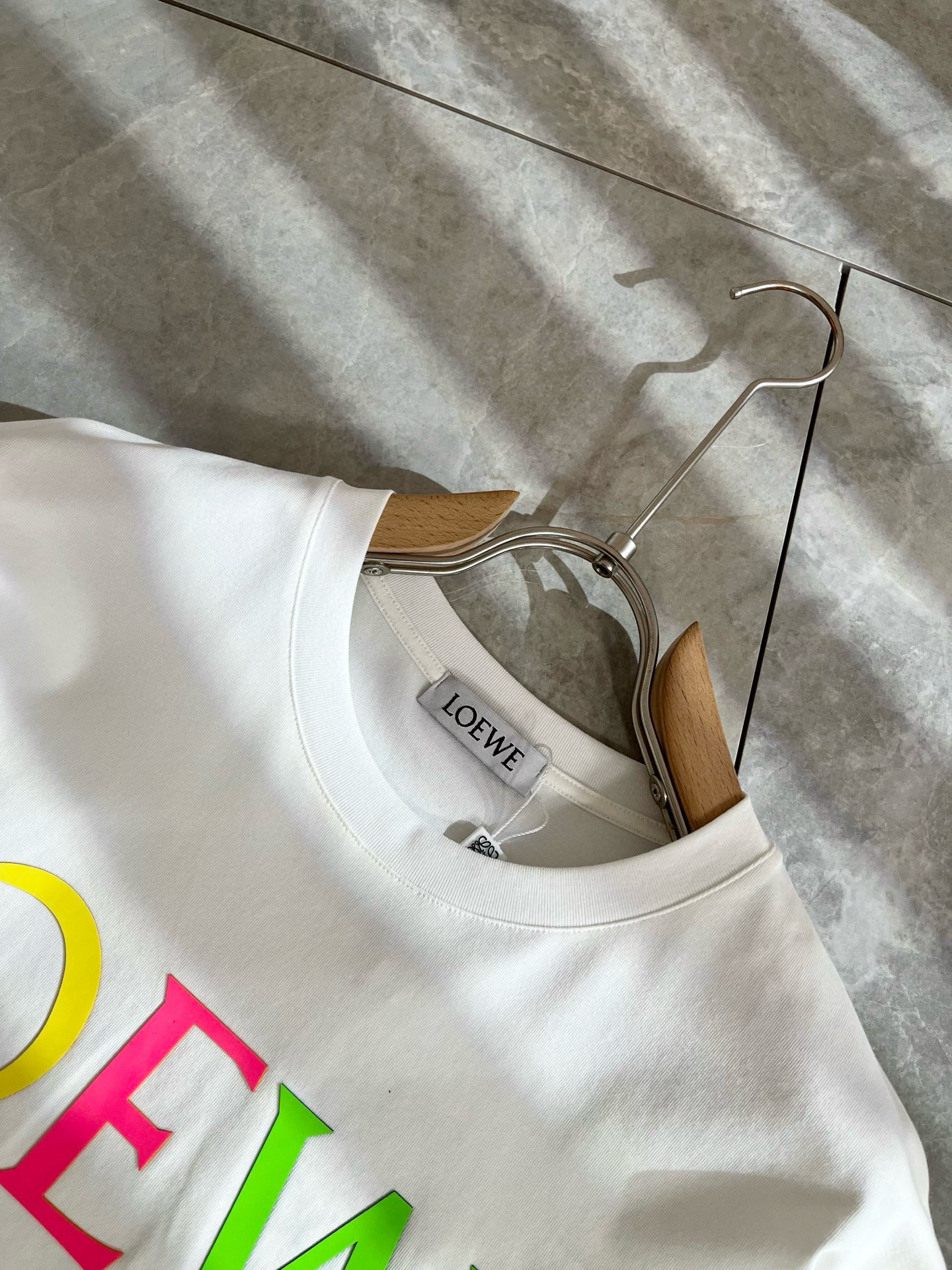 LOE*WE罗*威 2025春夏新款男女同款👫短袖T恤，意大利原厂订单渠道，极具个性高级风，标志logo