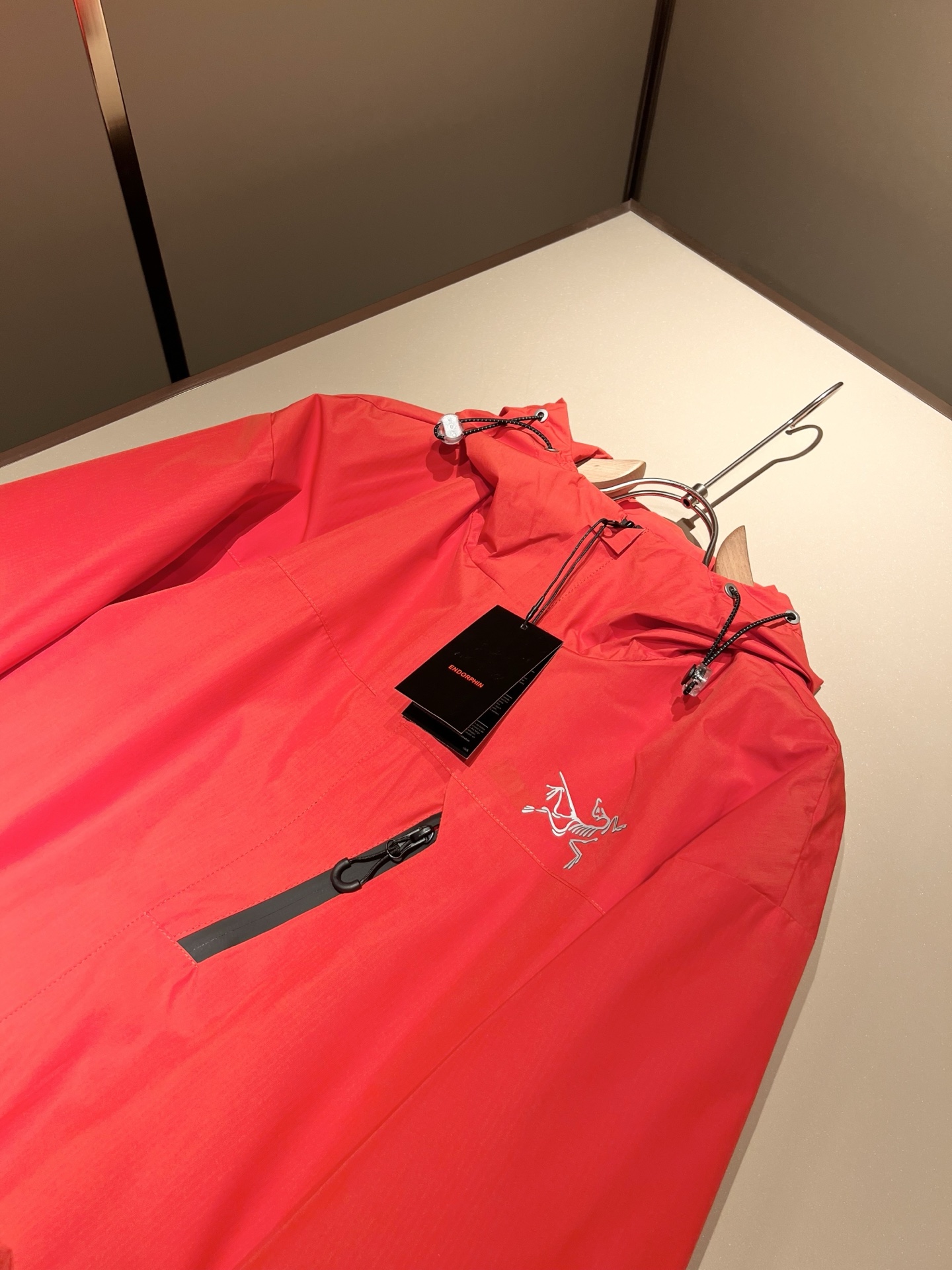 ARCTER*X始*祖鸟 2025秋冬新款男女同款👫夹克外套，户外品牌可能大家第一想到的就是加拿大鹅、始