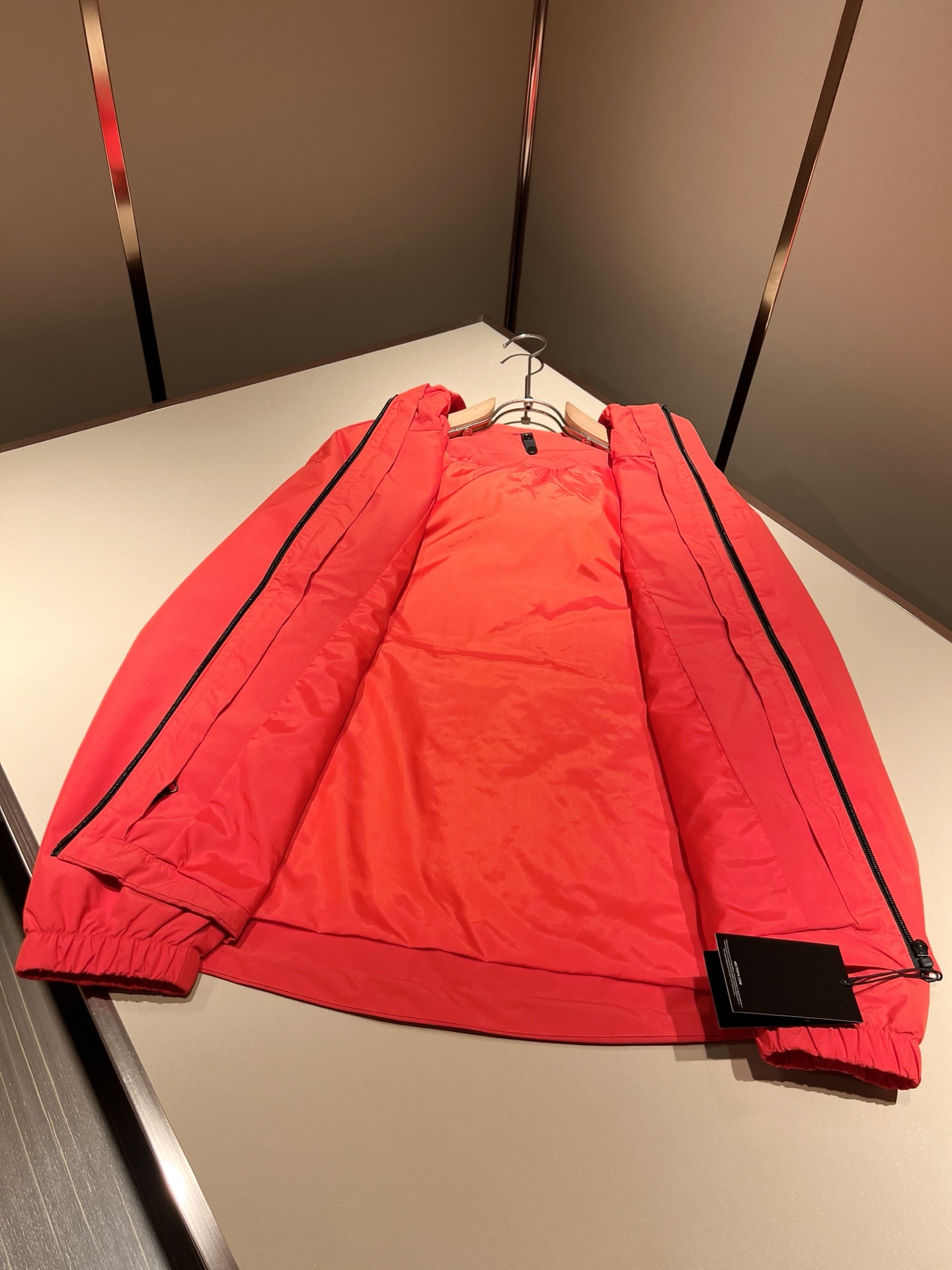 ARCTER*X始*祖鸟 2025秋冬新款男女同款👫夹克外套，户外品牌可能大家第一想到的就是加拿大鹅、始