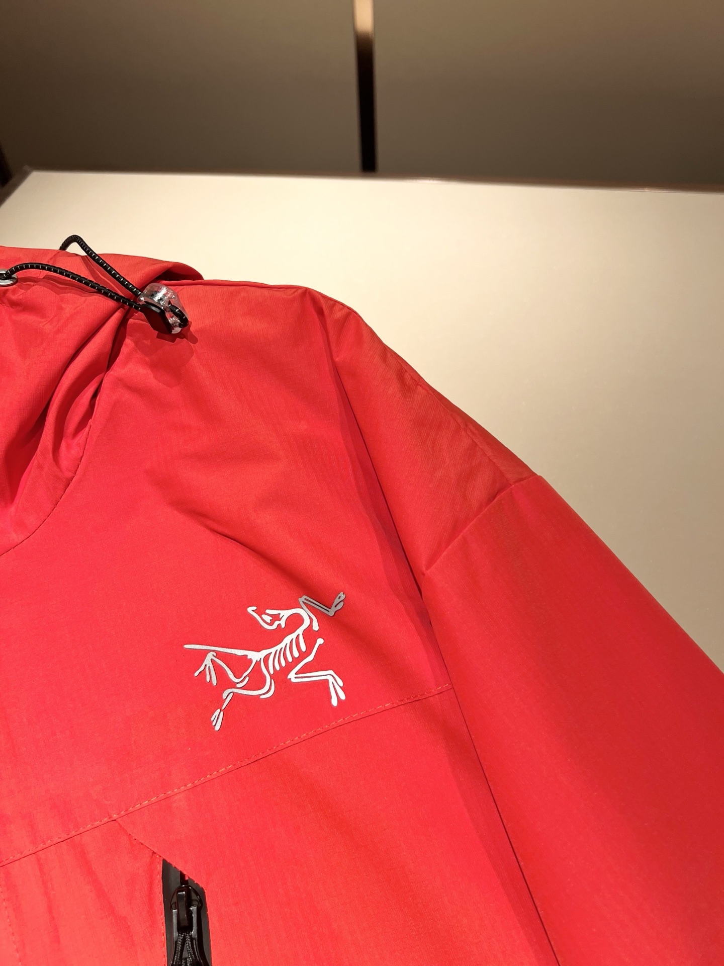 ARCTER*X始*祖鸟 2025秋冬新款男女同款👫夹克外套，户外品牌可能大家第一想到的就是加拿大鹅、始