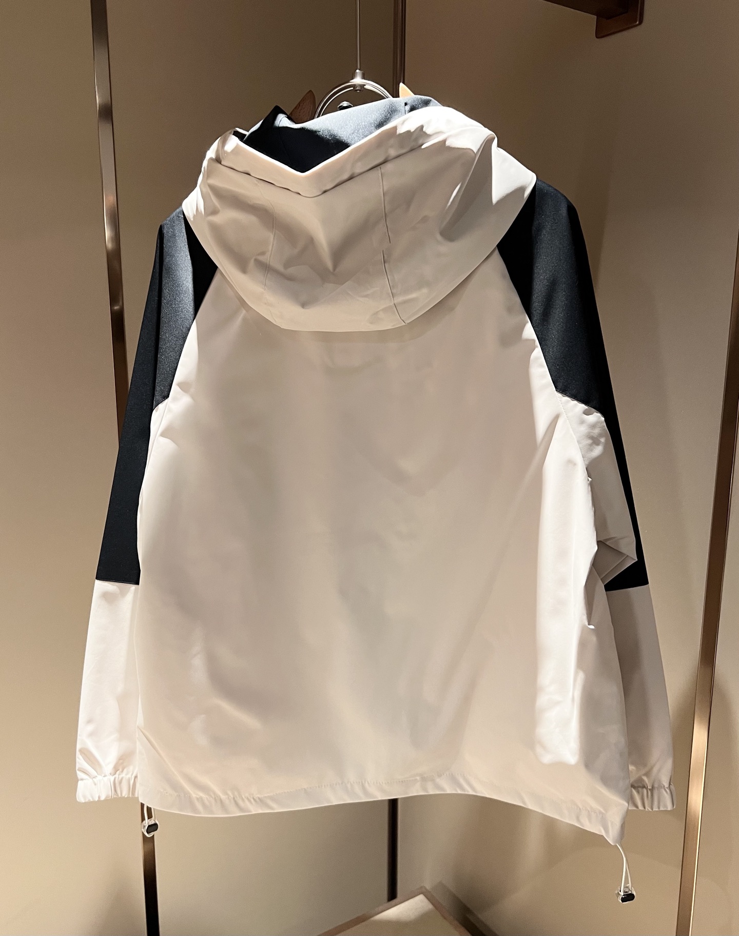 ARCTER*X始*祖鸟 2025秋冬新款男女同款👫夹克外套，户外品牌可能大家第一想到的就是加拿大鹅、始