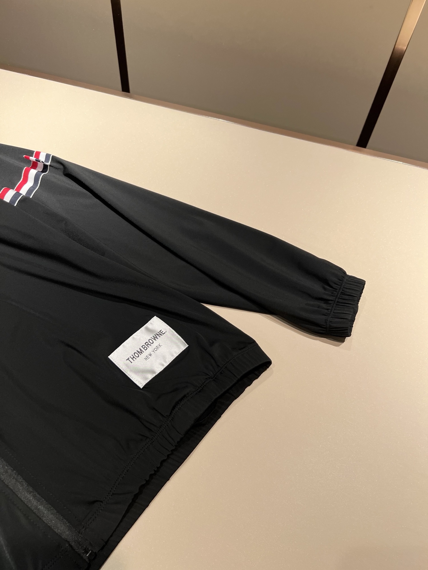 ThomBrow*e汤姆*朗2025春夏新款夹克外套！今年的专柜新品，男士超软面料帅酷爆款 防晒衣外套。