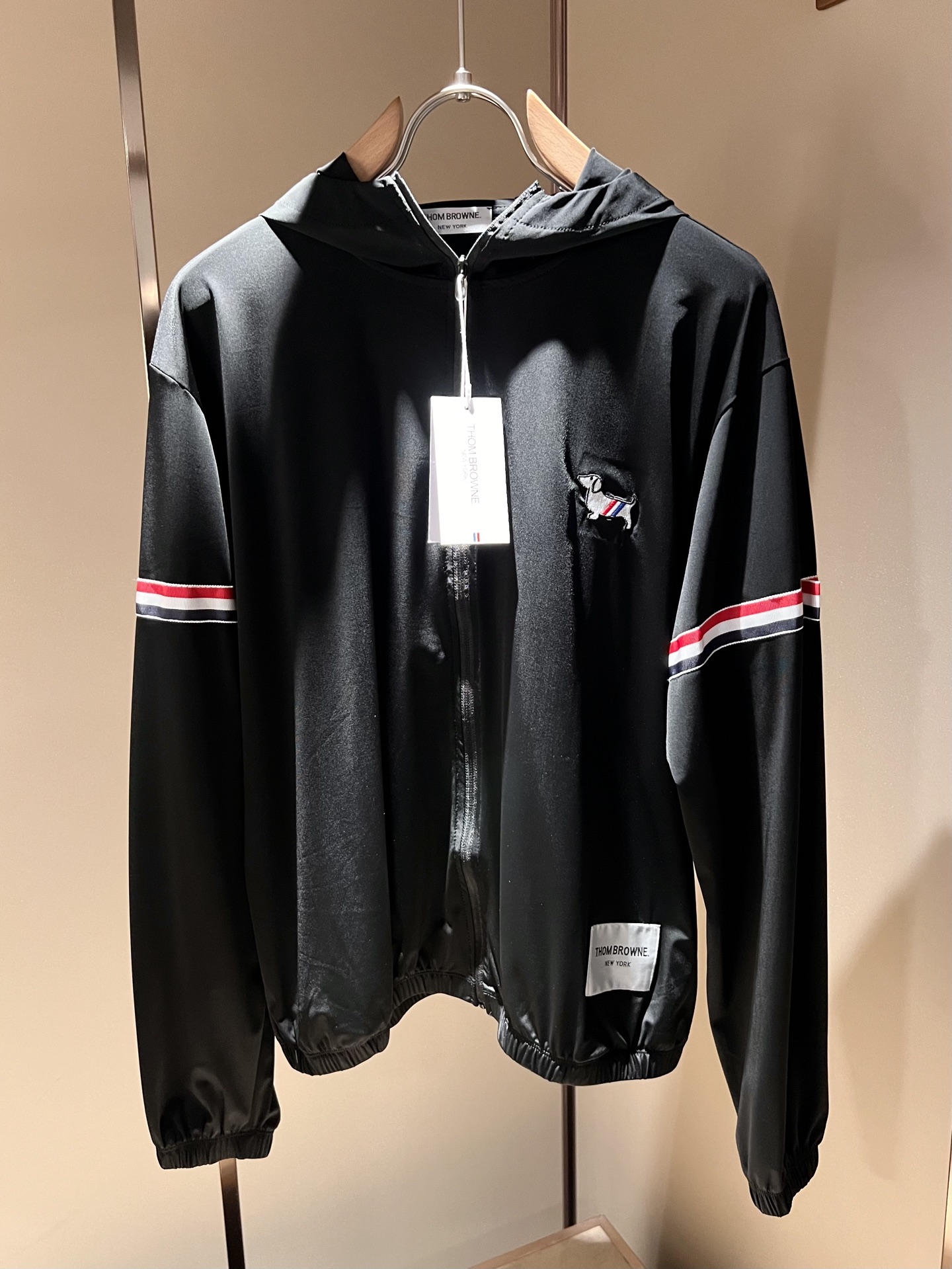 ThomBrow*e汤姆*朗2025春夏新款夹克外套！今年的专柜新品，男士超软面料帅酷爆款 防晒衣外套。