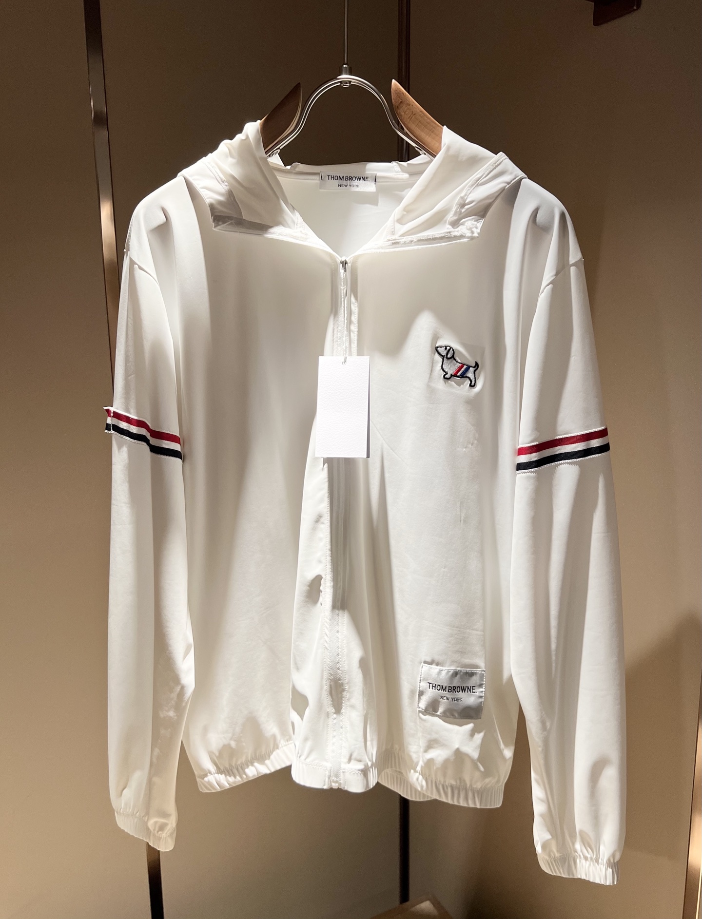 ThomBrow*e汤姆*朗2025春夏新款夹克外套！今年的专柜新品，男士超软面料帅酷爆款 防晒衣外套。