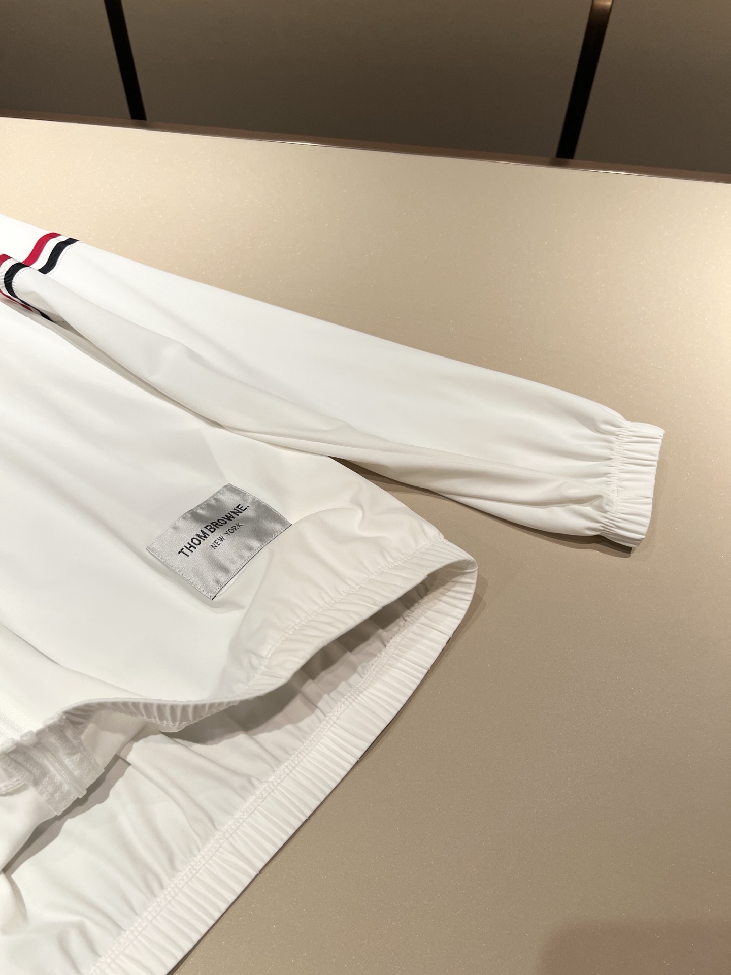 ThomBrow*e汤姆*朗2025春夏新款夹克外套！今年的专柜新品，男士超软面料帅酷爆款 防晒衣外套。