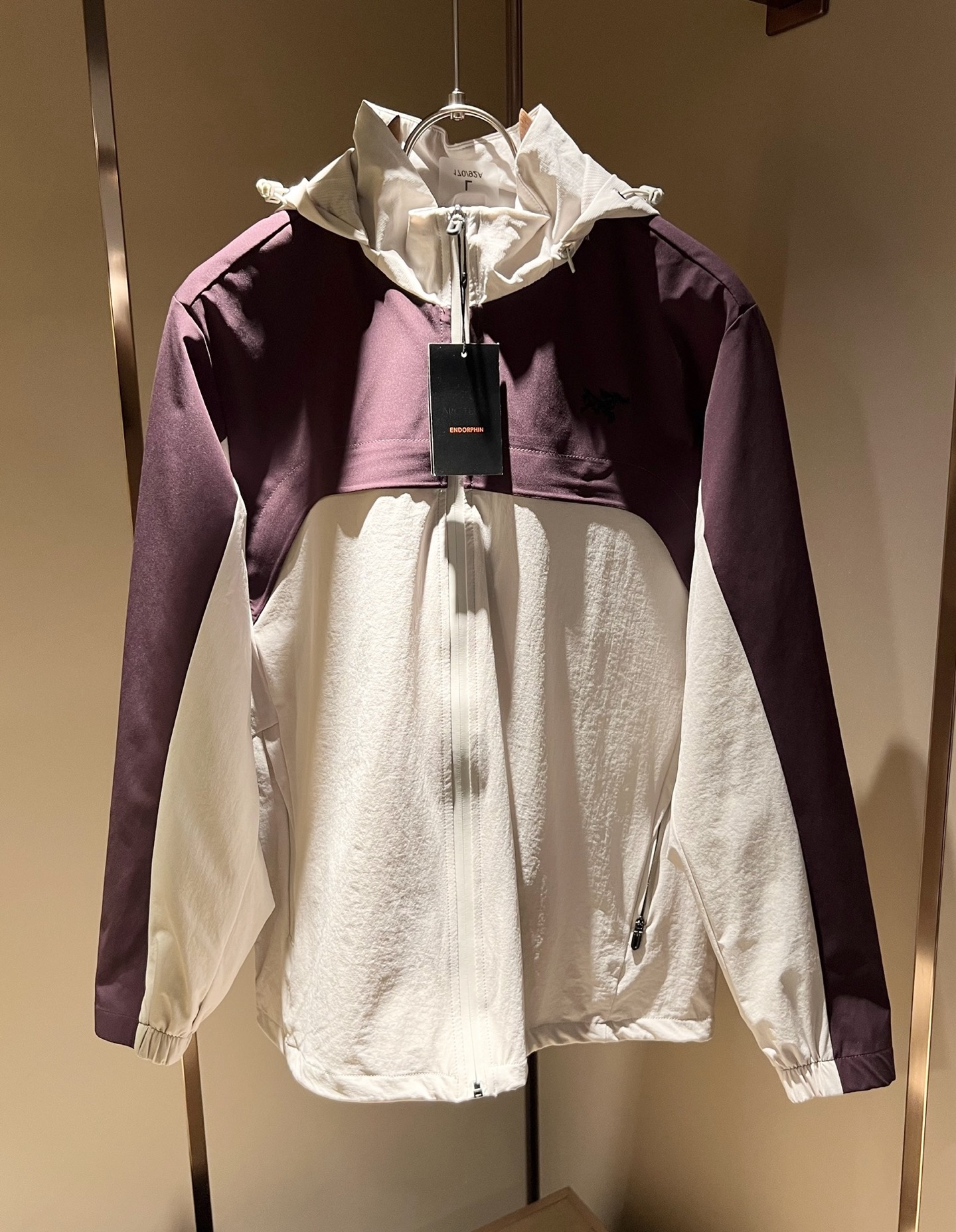 ARCTER*X始*祖鸟 2025秋冬新款男女同款👫夹克外套，户外品牌可能大家第一想到的就是加拿大鹅、始