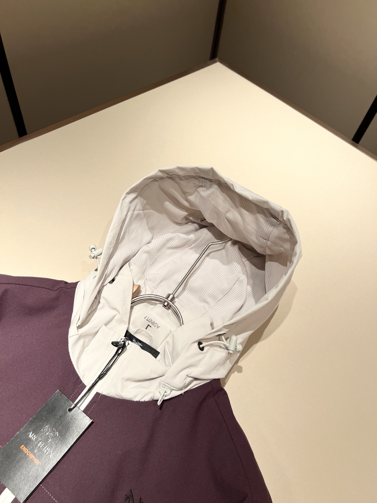 ARCTER*X始*祖鸟 2025秋冬新款男女同款👫夹克外套，户外品牌可能大家第一想到的就是加拿大鹅、始