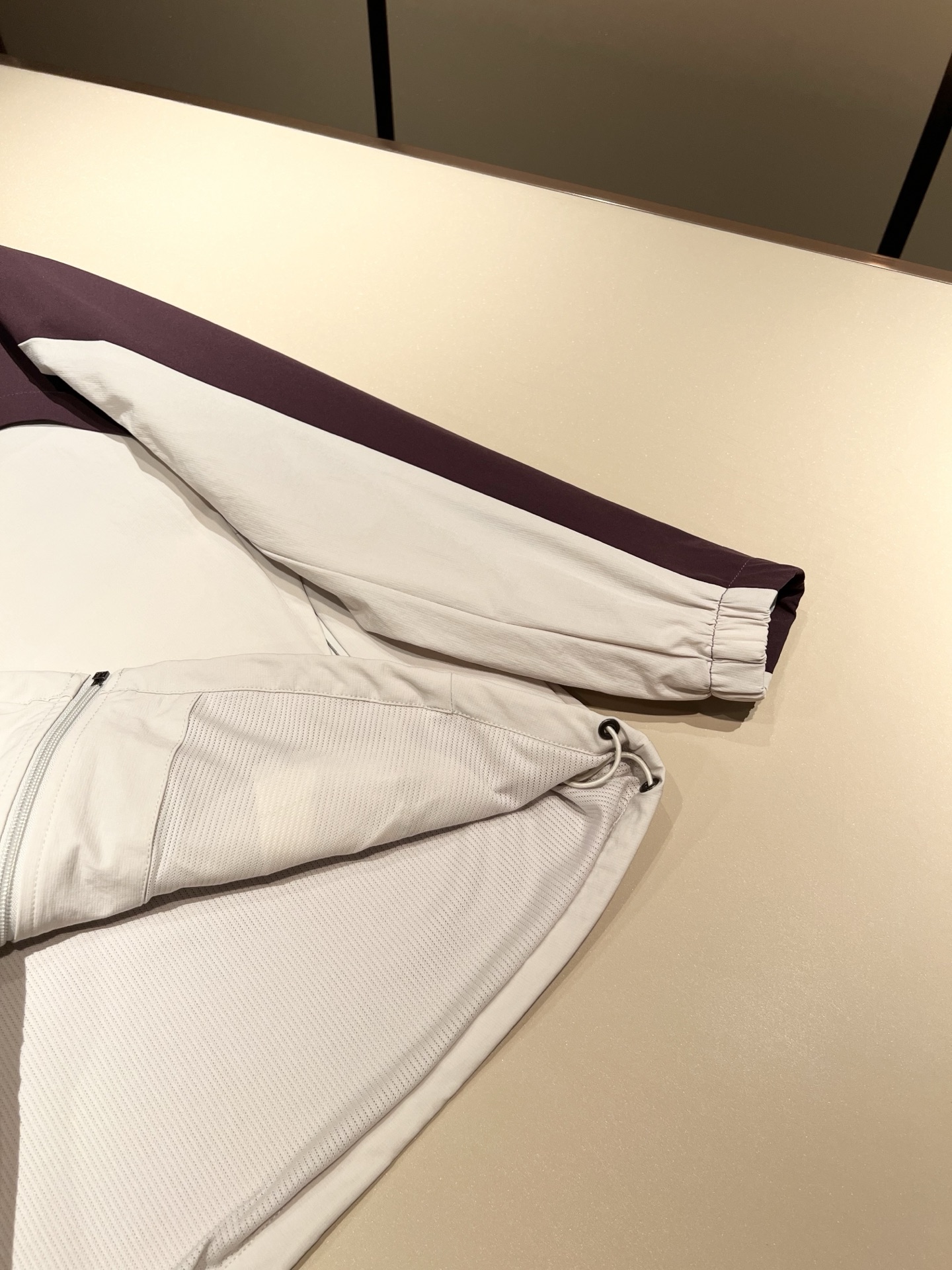 ARCTER*X始*祖鸟 2025秋冬新款男女同款👫夹克外套，户外品牌可能大家第一想到的就是加拿大鹅、始