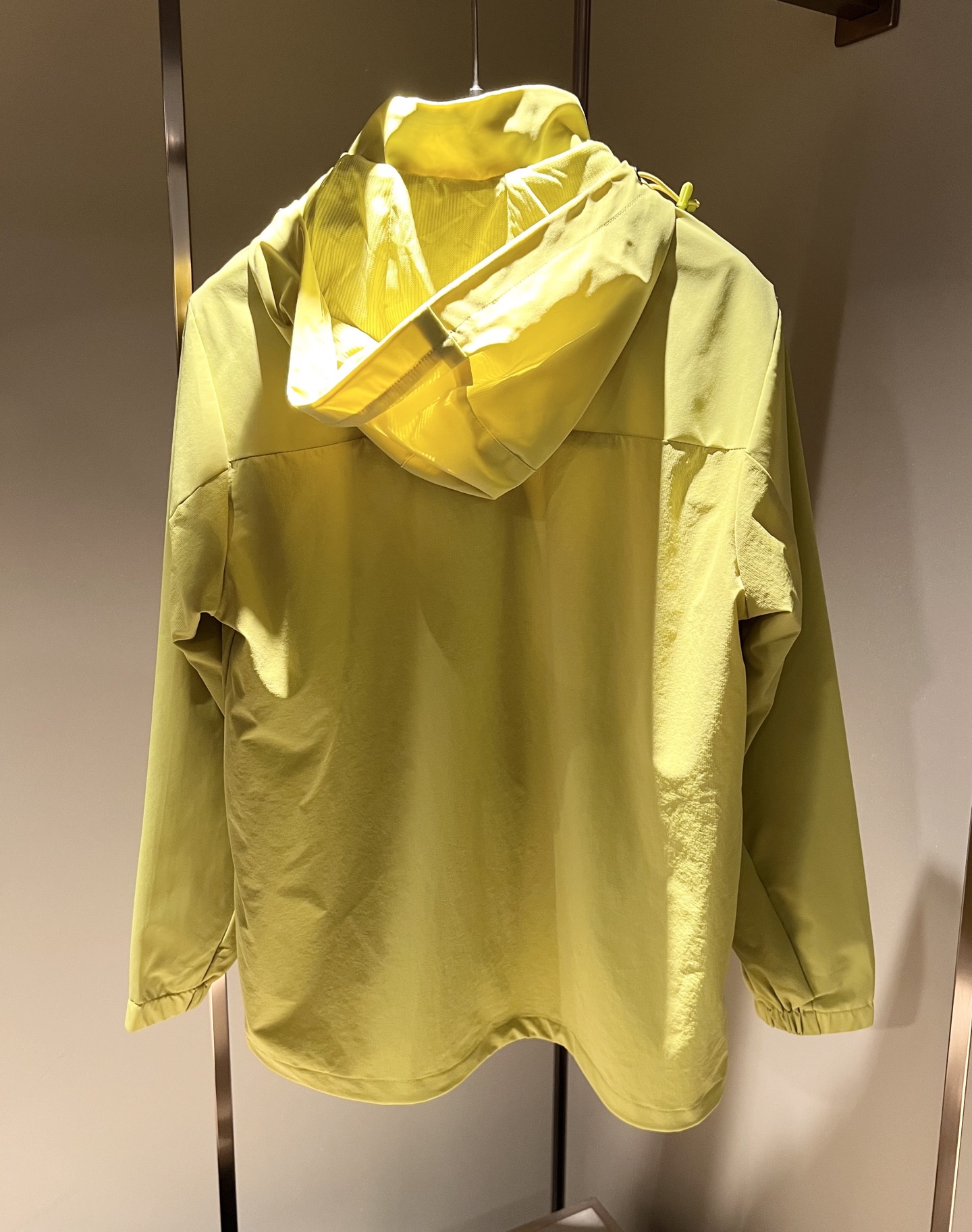 ARCTER*X始*祖鸟 2025秋冬新款男女同款👫夹克外套，户外品牌可能大家第一想到的就是加拿大鹅、始