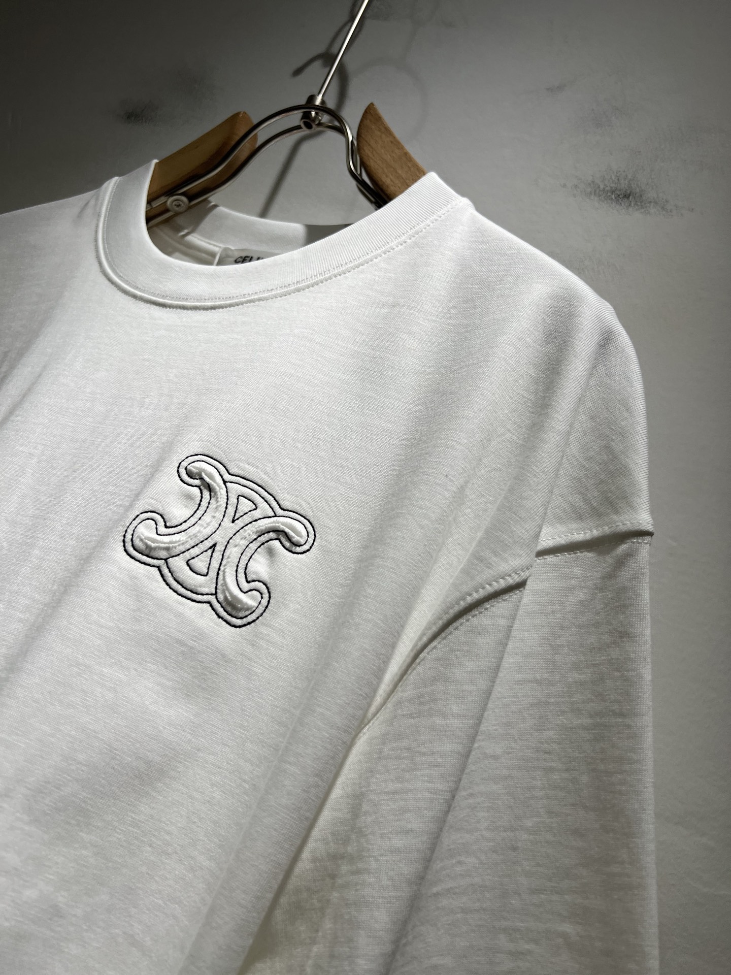 CELIN*瑟琳 2025春夏新款时尚休闲圆领短袖T恤，经典男女同款情侣👫短袖T恤衫！贸易公司渠道稀出，