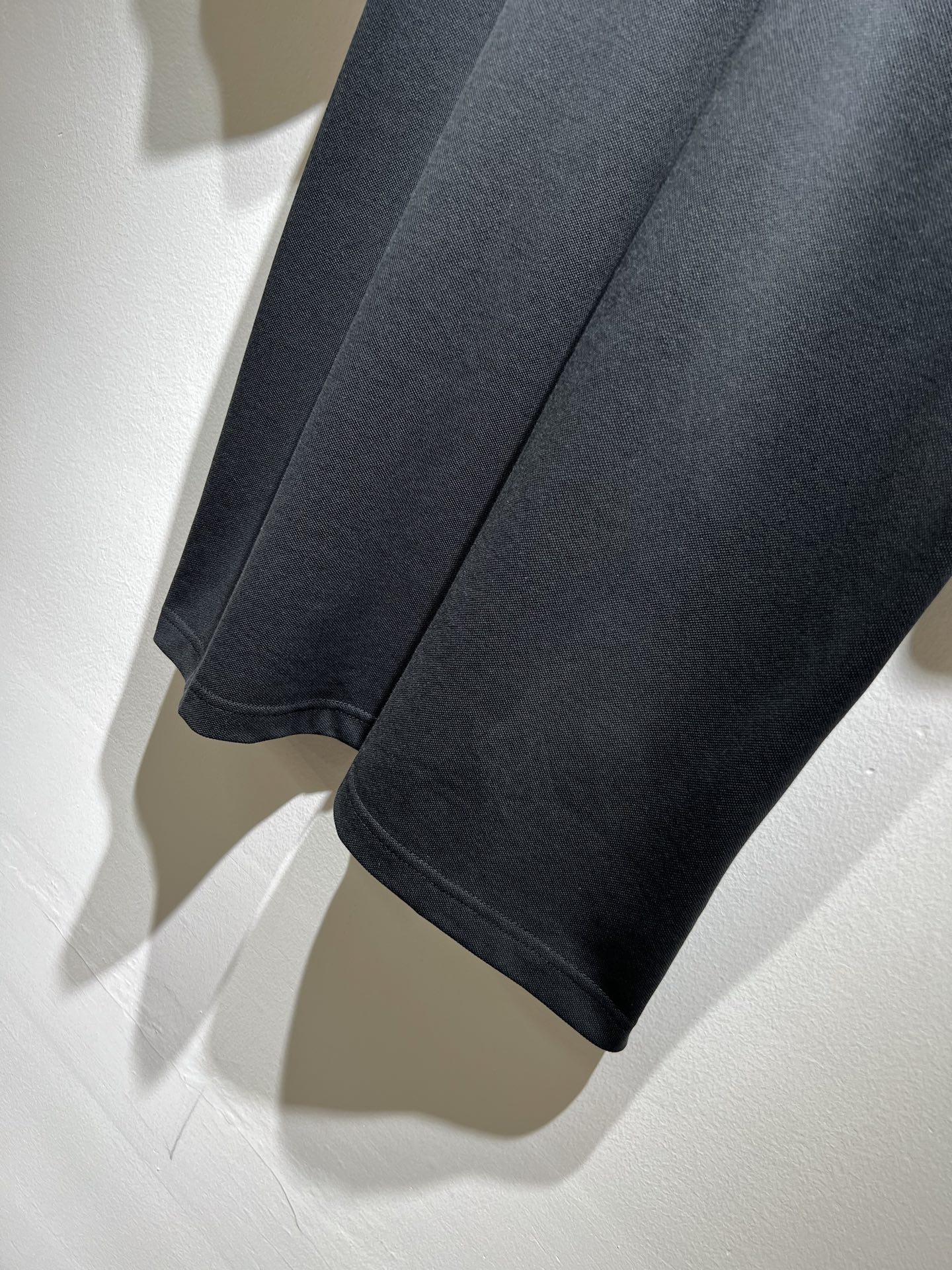 FEN 芬*迪2025春夏新款短袖Polo衫！净版百搭不限制年龄，胸前logo图案压胶工艺设计！无论你是