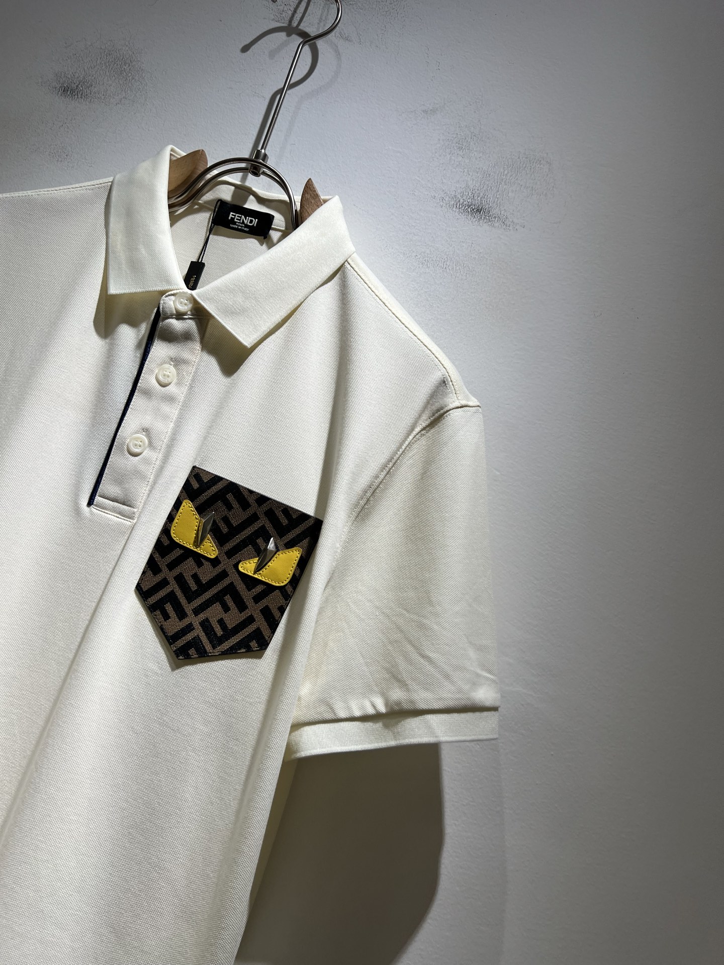 FEN 芬*迪2025春夏新款短袖Polo衫！净版百搭不限制年龄，胸前logo图案压胶工艺设计！无论你是