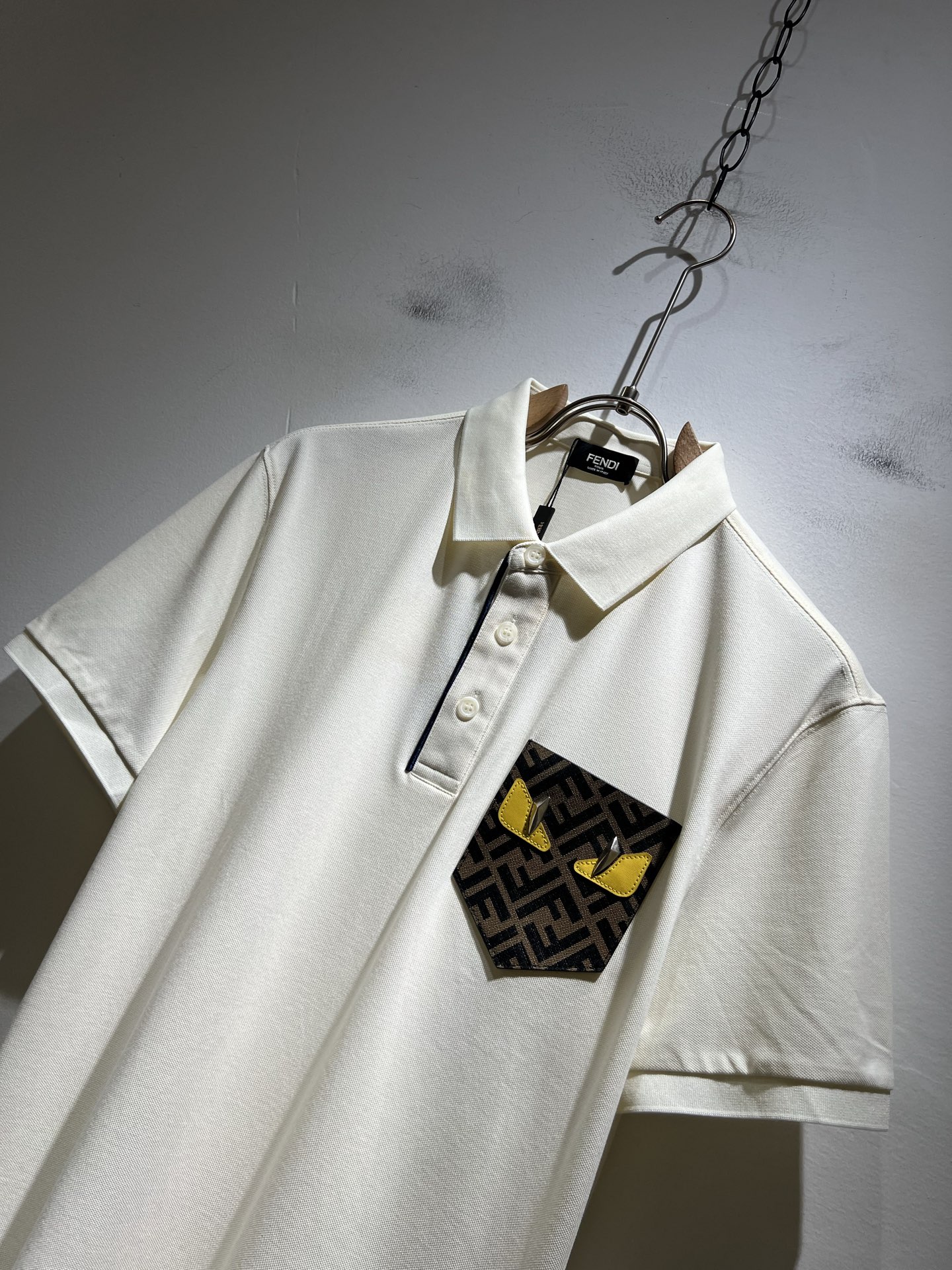 FEN 芬*迪2025春夏新款短袖Polo衫！净版百搭不限制年龄，胸前logo图案压胶工艺设计！无论你是