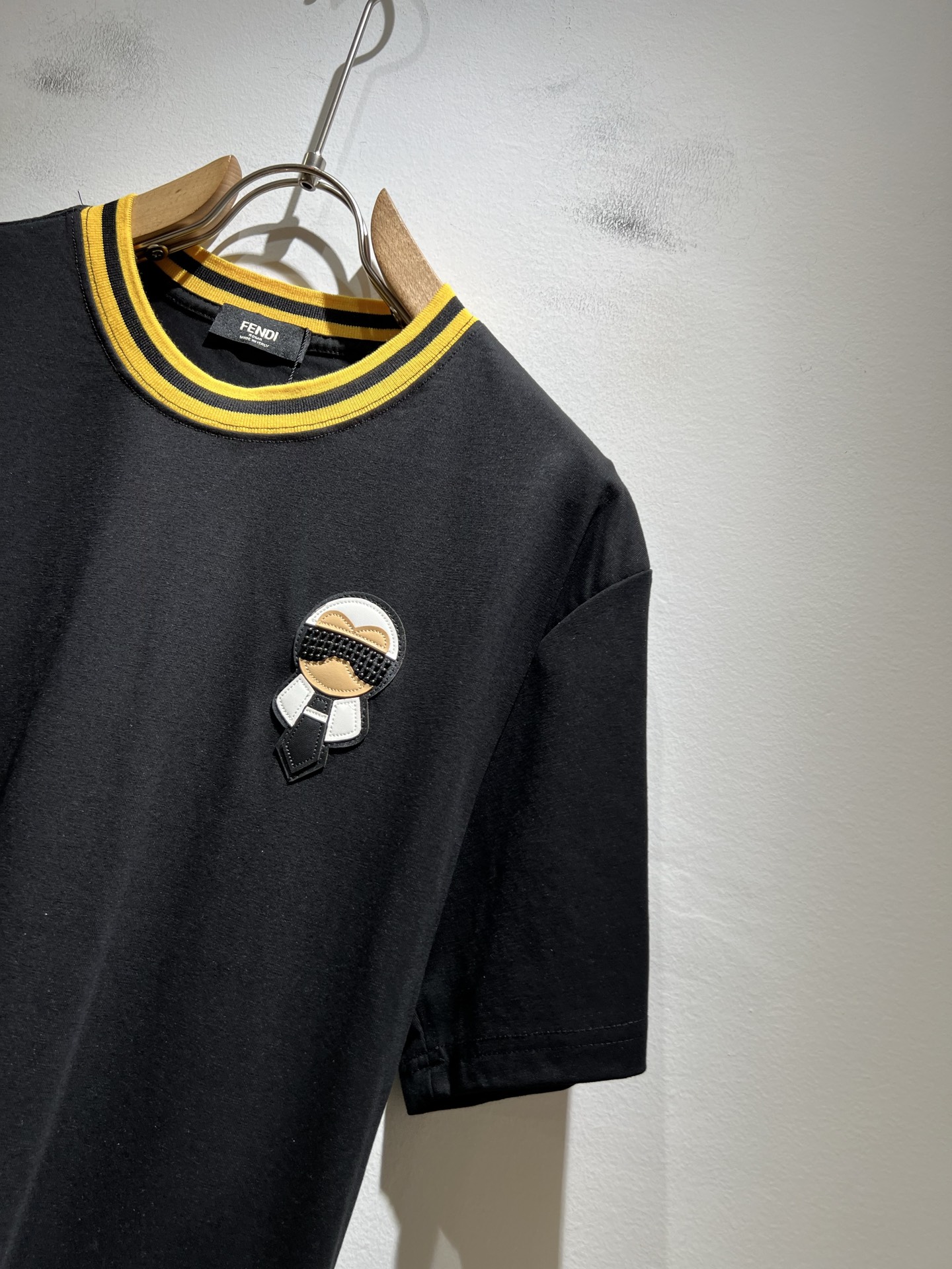 FEN*I 芬*迪2025春夏新款FD家族FF男女同款👫短袖T恤，男女同款👫百搭极简短袖。意大利原厂订单