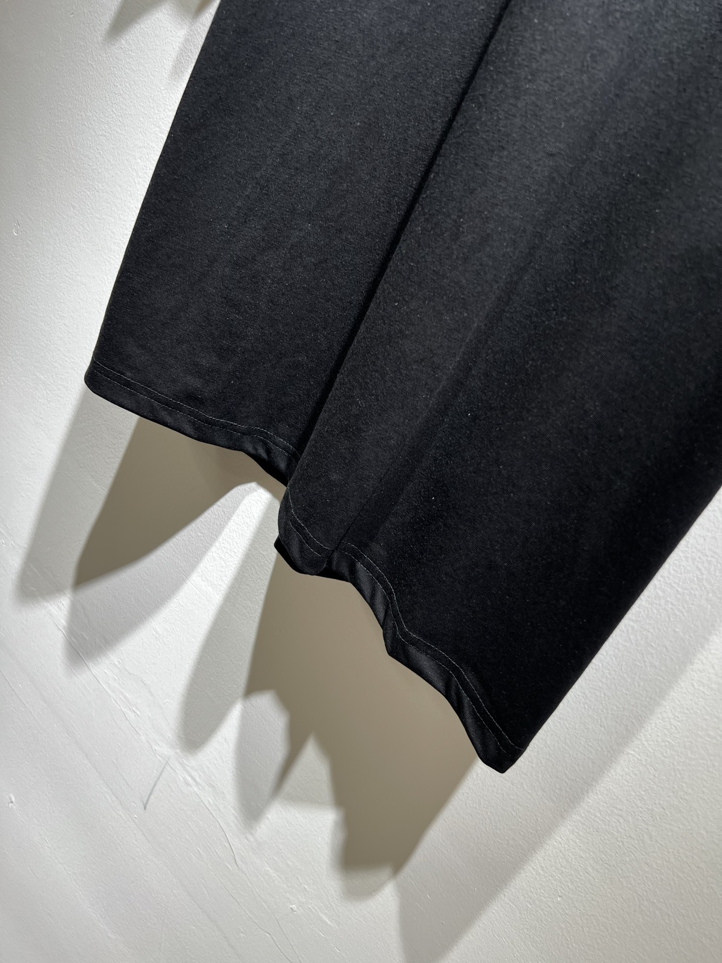 FEN*I 芬*迪2025春夏新款FD家族FF男女同款👫短袖T恤，男女同款👫百搭极简短袖。意大利原厂订单