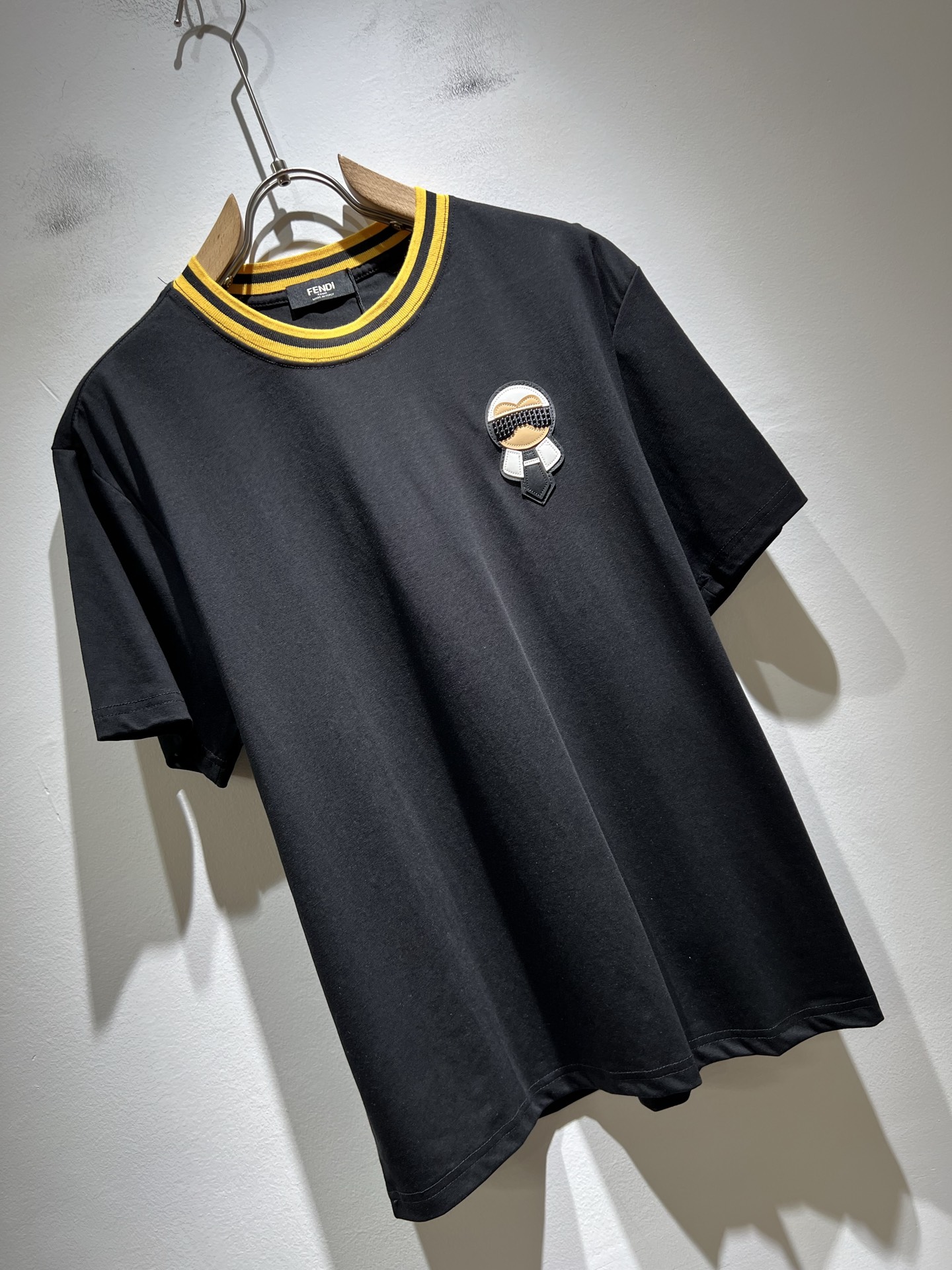 FEN*I 芬*迪2025春夏新款FD家族FF男女同款👫短袖T恤，男女同款👫百搭极简短袖。意大利原厂订单