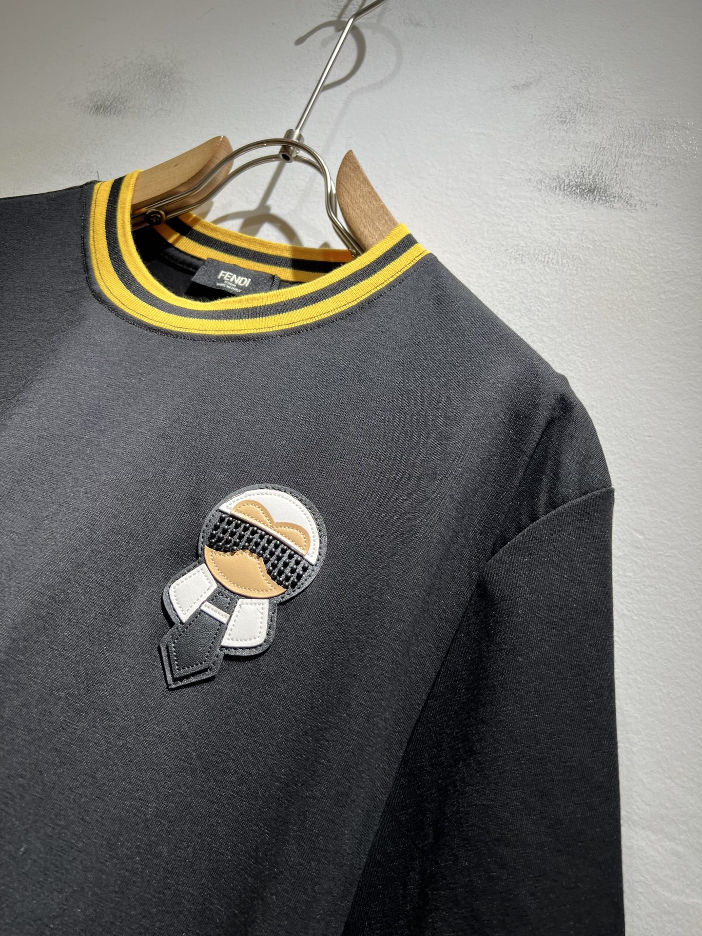 FEN*I 芬*迪2025春夏新款FD家族FF男女同款👫短袖T恤，男女同款👫百搭极简短袖。意大利原厂订单