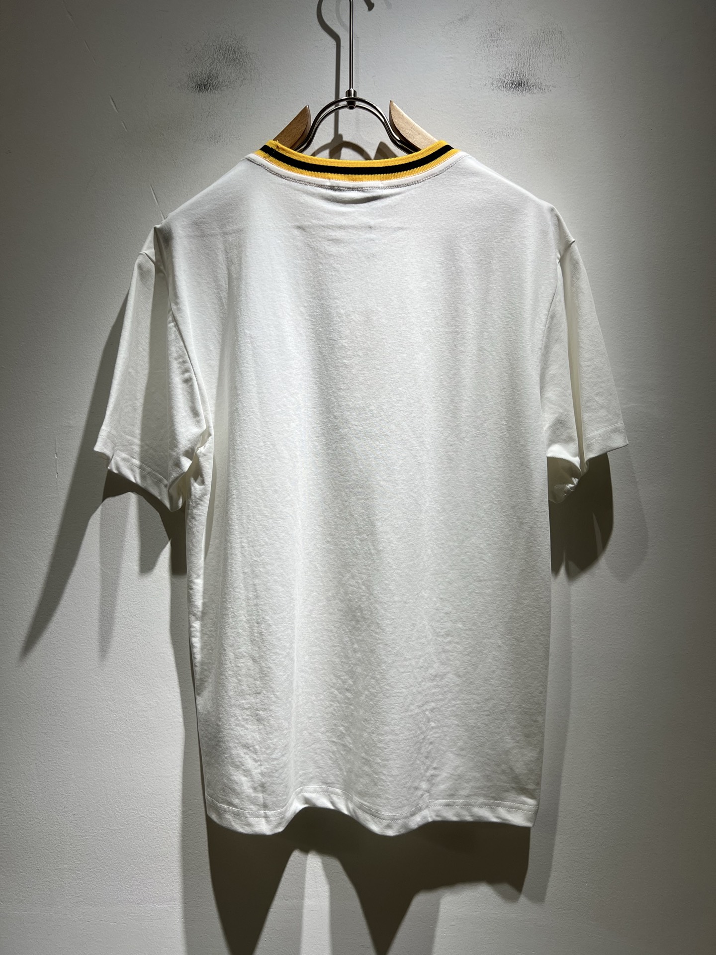 FEN*I 芬*迪2025春夏新款FD家族FF男女同款👫短袖T恤，男女同款👫百搭极简短袖。意大利原厂订单