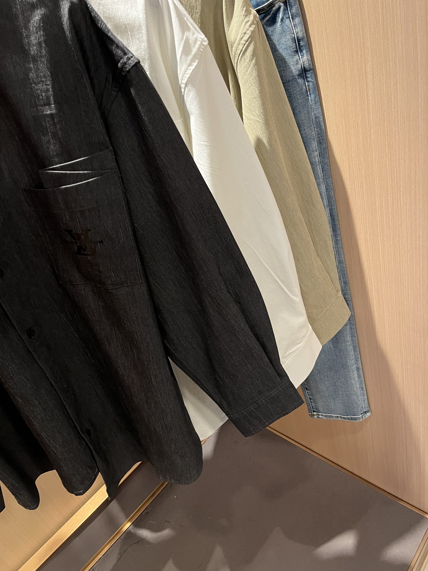 Louis Vuit*on 路易*登 2025秋季新款轻奢男女同款👫衬衣，路易家族的新高端，细节品质永远