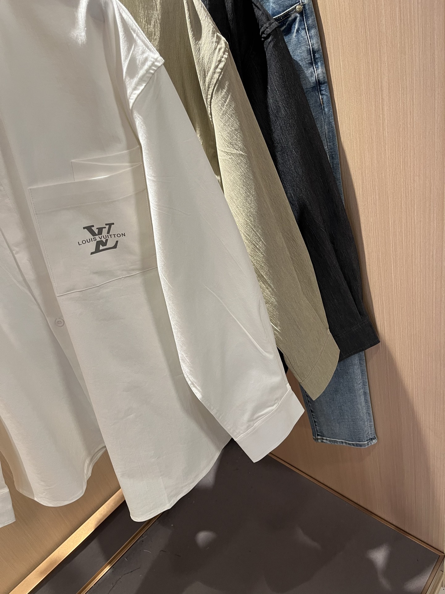 Louis Vuit*on 路易*登 2025秋季新款轻奢男女同款👫衬衣，路易家族的新高端，细节品质永远