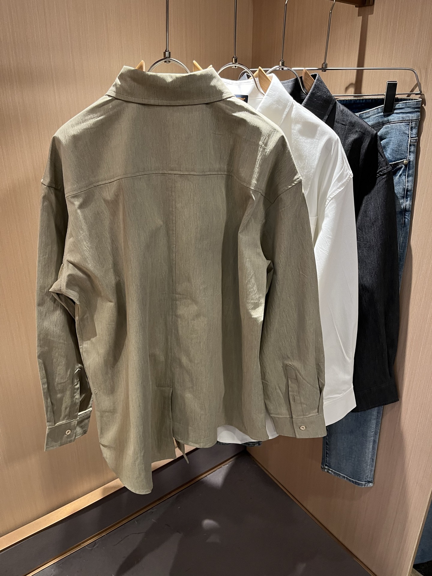 Louis Vuit*on 路易*登 2025秋季新款轻奢男女同款👫衬衣，路易家族的新高端，细节品质永远