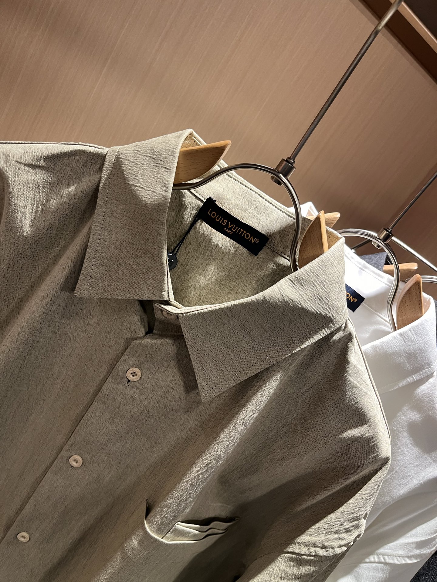 Louis Vuit*on 路易*登 2025秋季新款轻奢男女同款👫衬衣，路易家族的新高端，细节品质永远
