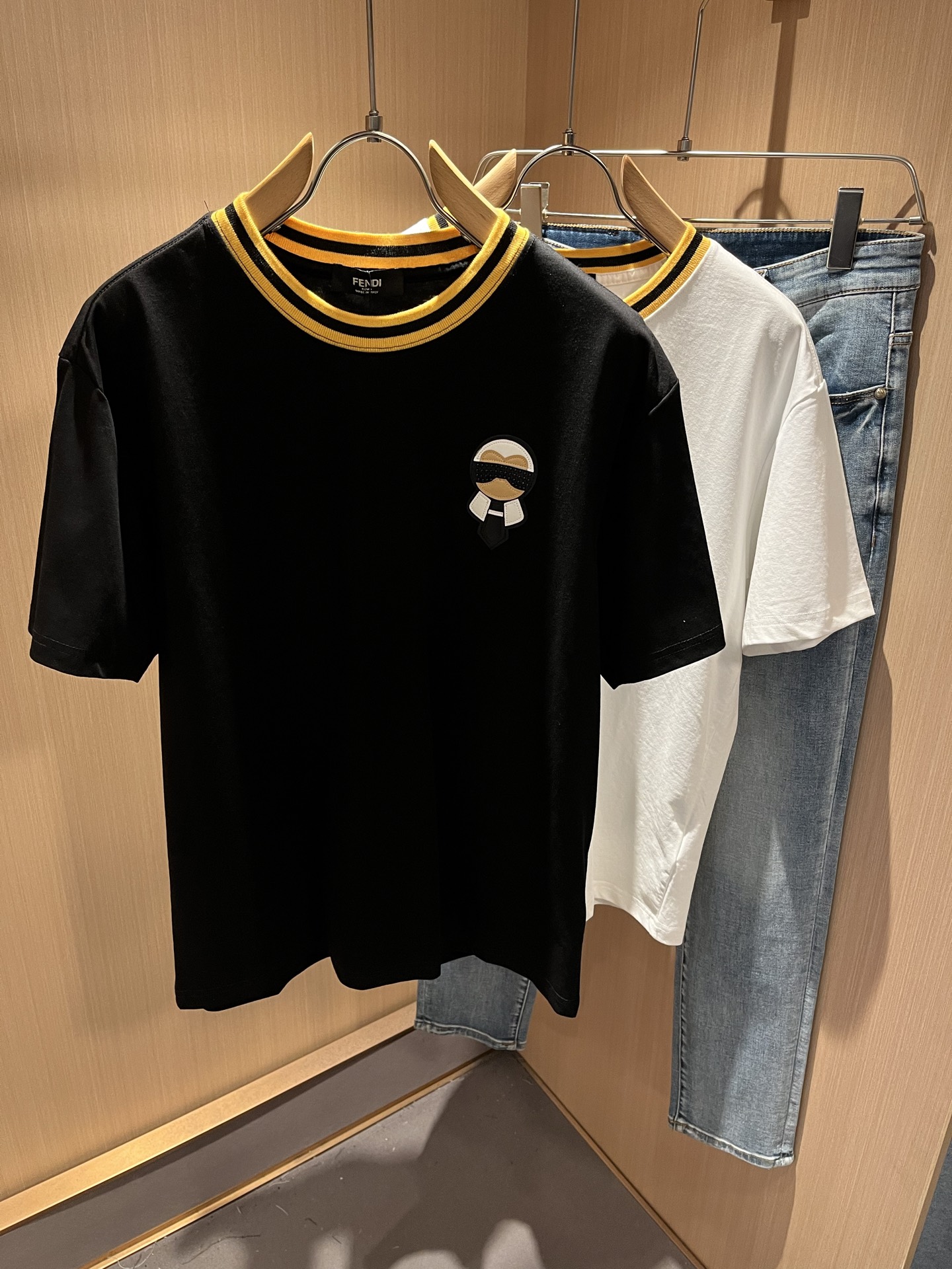 FEN*I 芬*迪2025春夏新款FD家族FF男女同款👫短袖T恤，男女同款👫百搭极简短袖。意大利原厂订单