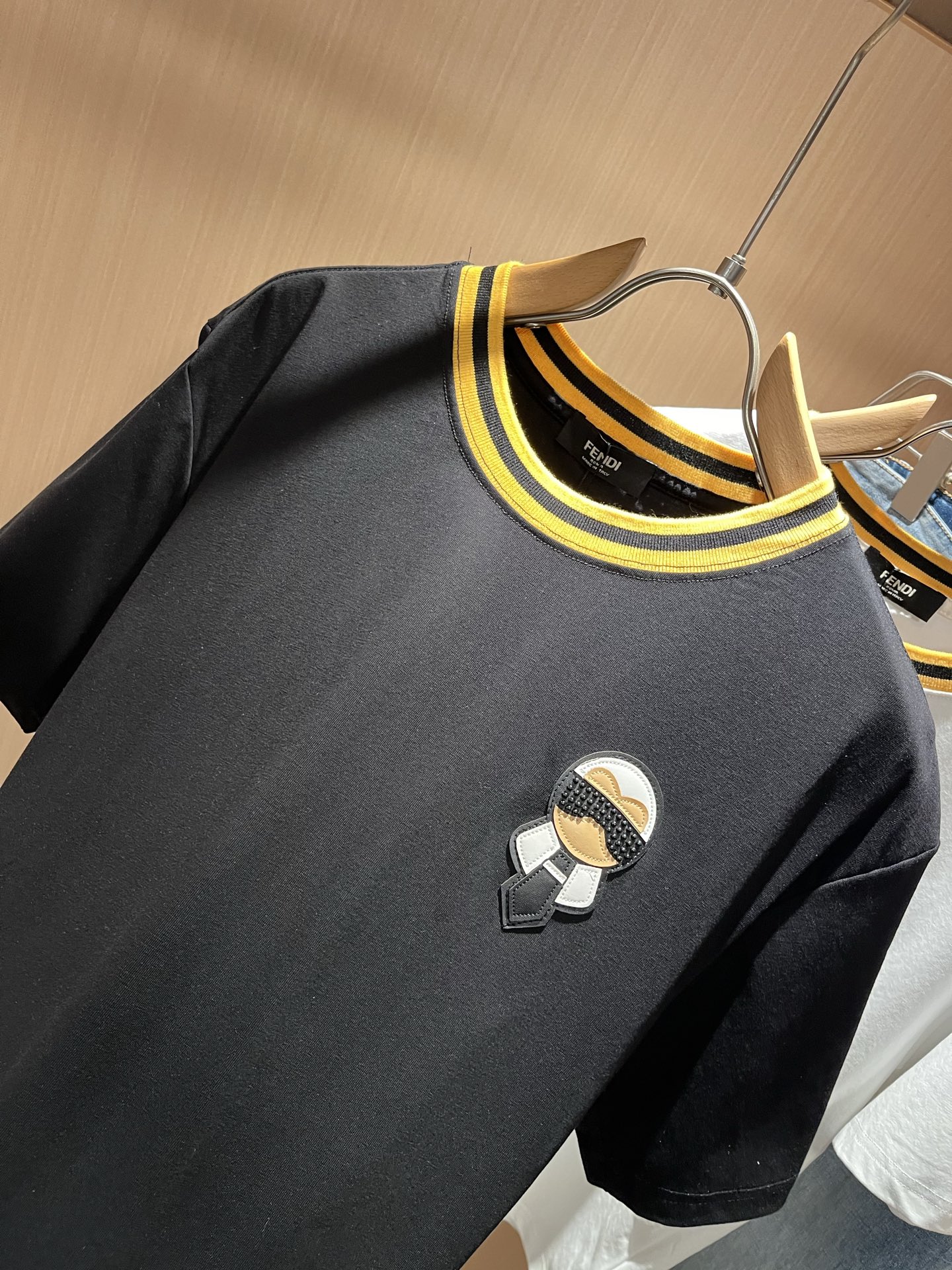 FEN*I 芬*迪2025春夏新款FD家族FF男女同款👫短袖T恤，男女同款👫百搭极简短袖。意大利原厂订单