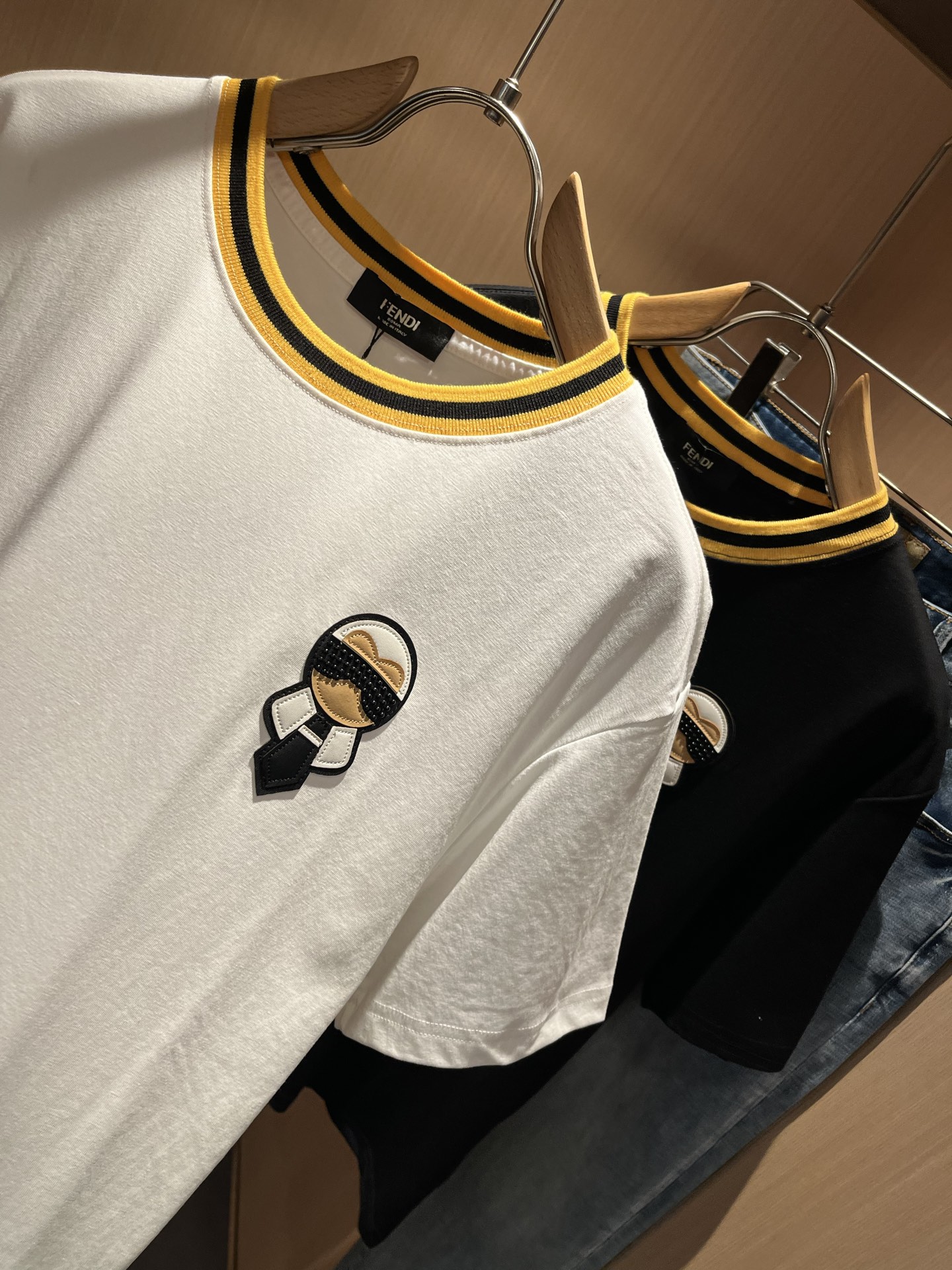 FEN*I 芬*迪2025春夏新款FD家族FF男女同款👫短袖T恤，男女同款👫百搭极简短袖。意大利原厂订单