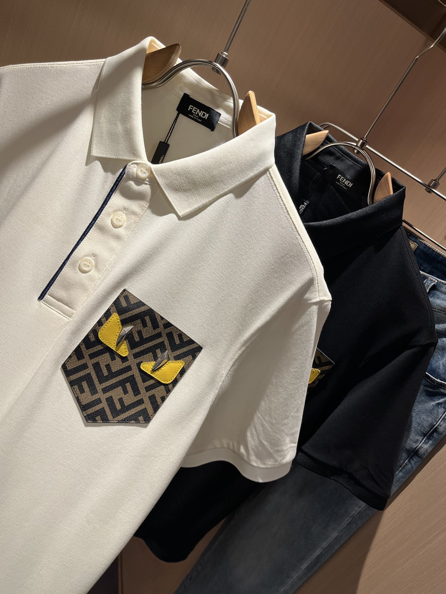 FEN 芬*迪2025春夏新款短袖Polo衫！净版百搭不限制年龄，胸前logo图案压胶工艺设计！无论你是