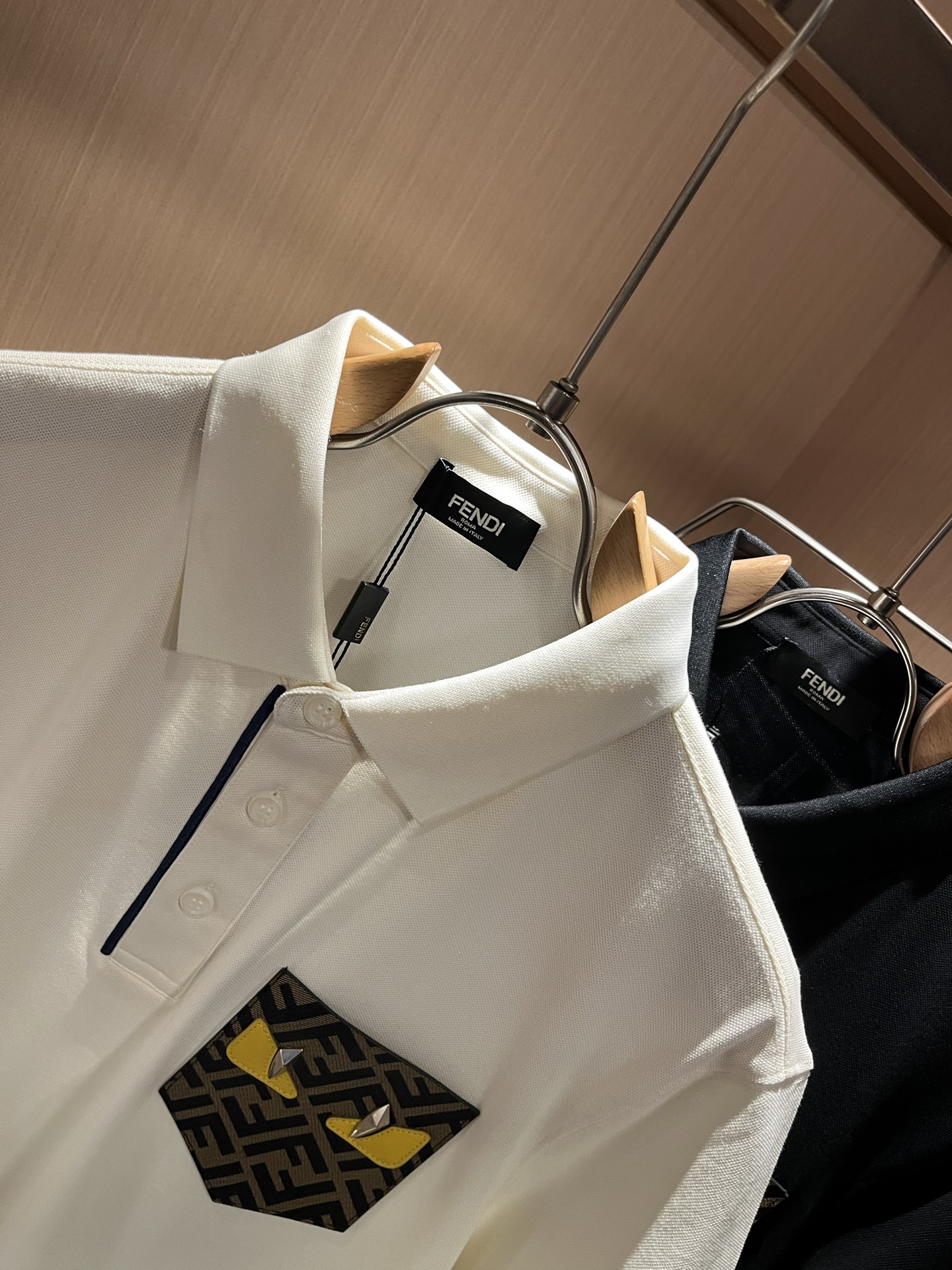 FEN 芬*迪2025春夏新款短袖Polo衫！净版百搭不限制年龄，胸前logo图案压胶工艺设计！无论你是