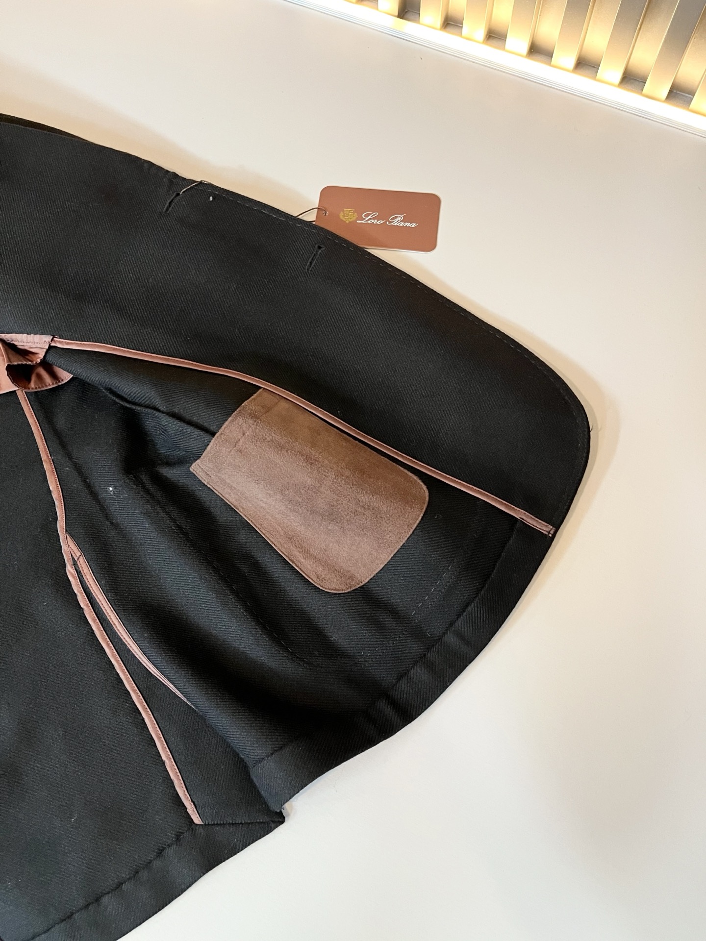 Loro Piana诺悠翩雅 2025秋冬男士西装外套，最新的贸易订单全品相！！网红款！上身舒适透气，不