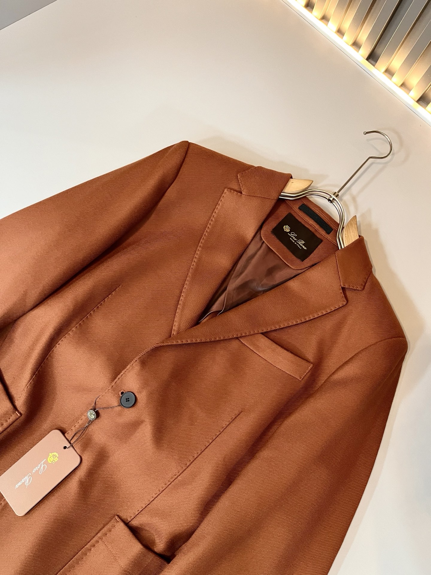 Loro Piana诺悠翩雅 2025秋冬男士西装外套，最新的贸易订单全品相！！网红款！上身舒适透气，不