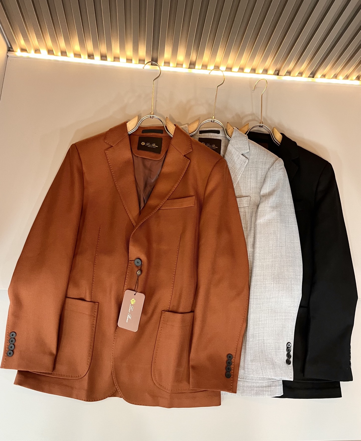 Loro Piana诺悠翩雅 2025秋冬男士西装外套，最新的贸易订单全品相！！网红款！上身舒适透气，不