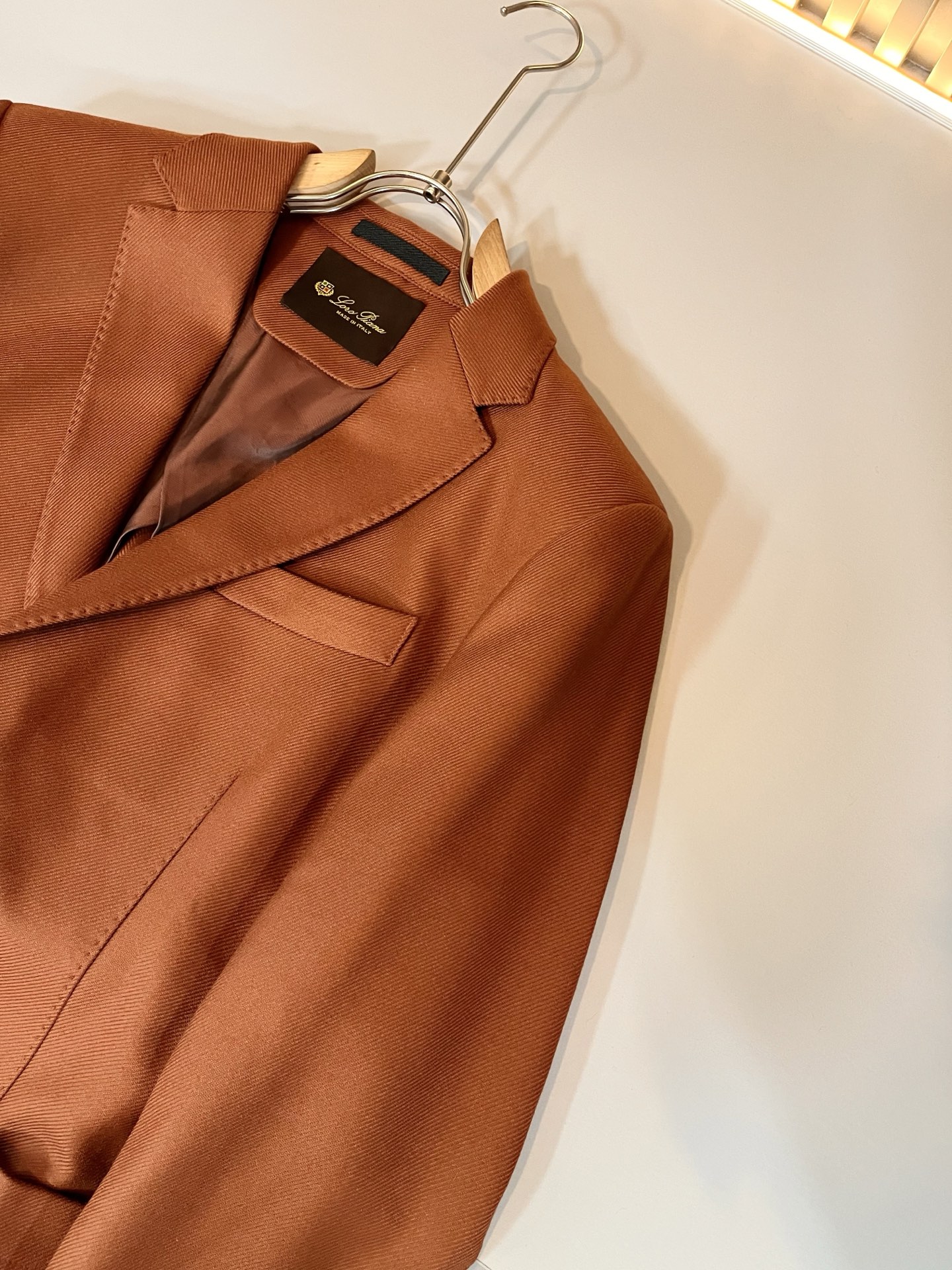 Loro Piana诺悠翩雅 2025秋冬男士西装外套，最新的贸易订单全品相！！网红款！上身舒适透气，不