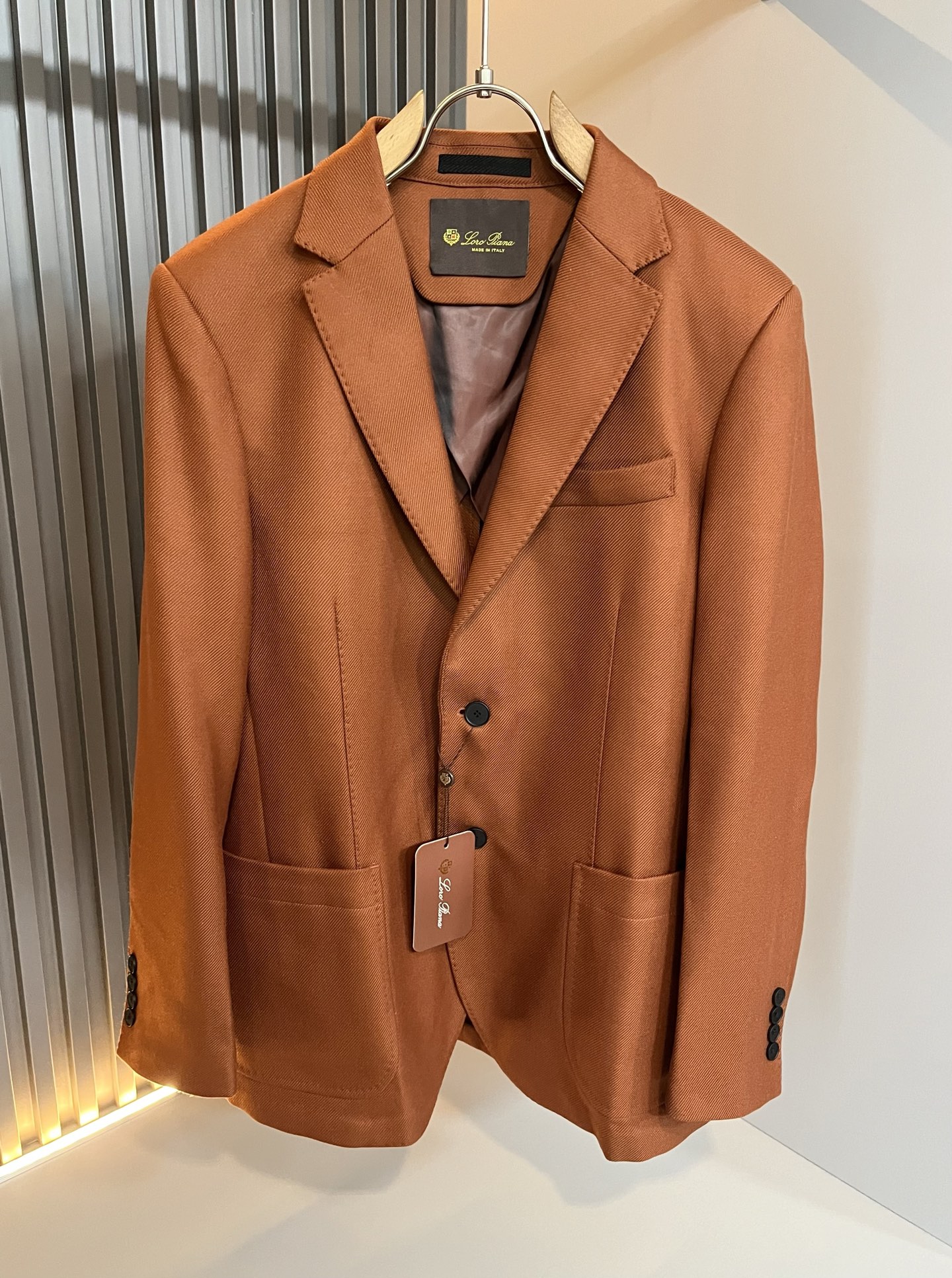 Loro Piana诺悠翩雅 2025秋冬男士西装外套，最新的贸易订单全品相！！网红款！上身舒适透气，不