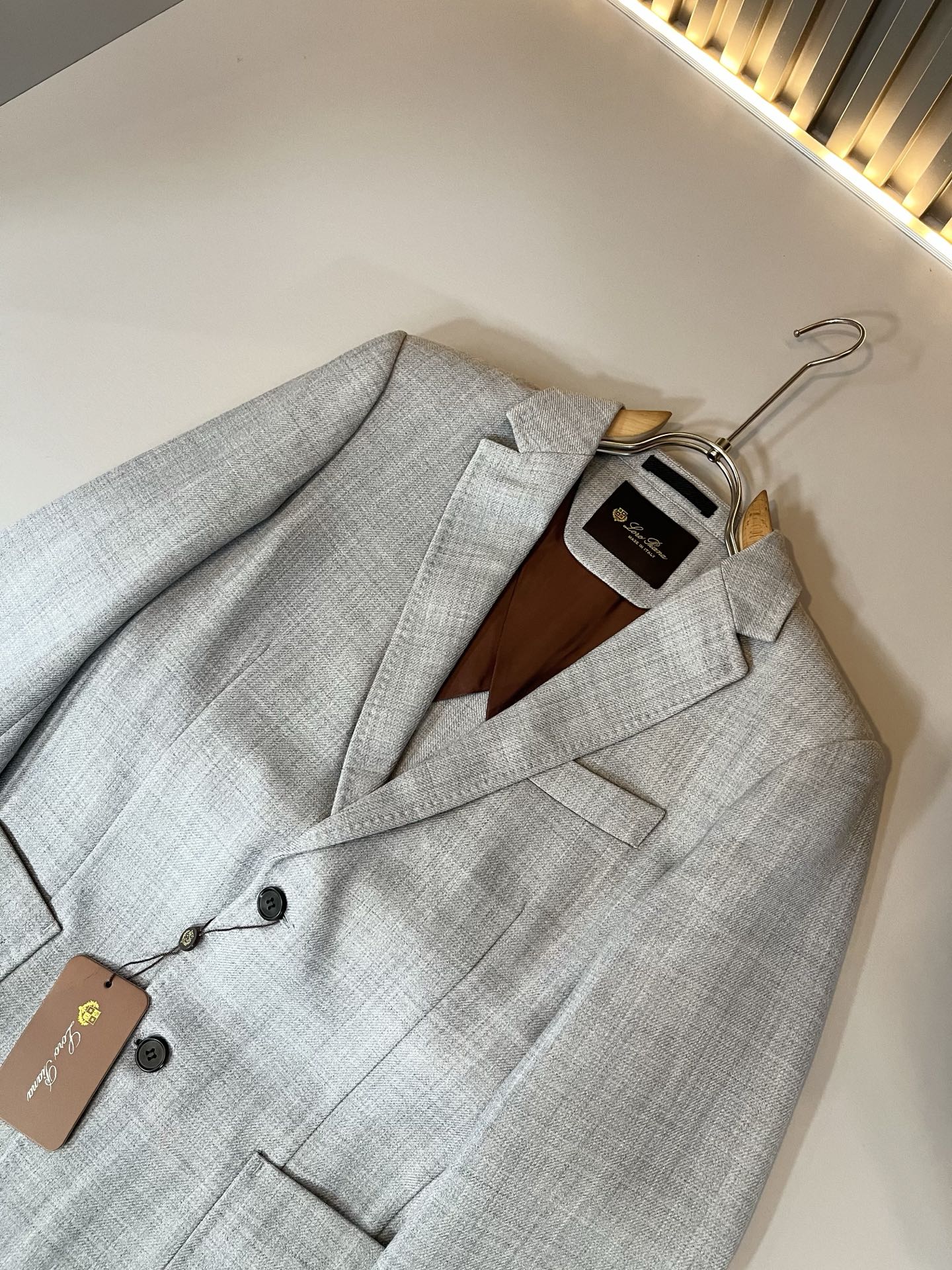 Loro Piana诺悠翩雅 2025秋冬男士西装外套，最新的贸易订单全品相！！网红款！上身舒适透气，不